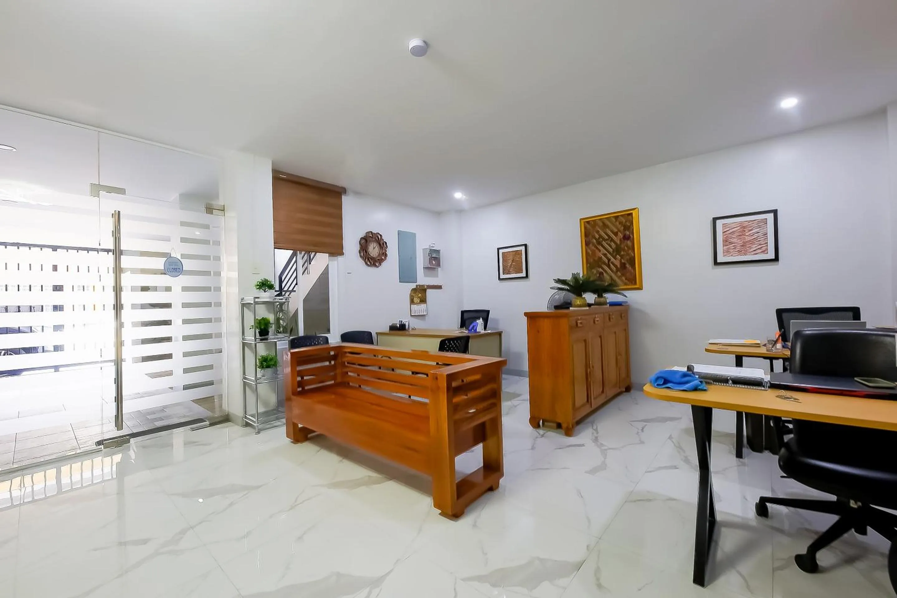 Lobby or reception in OYO 848 Dona Aurora Condotel