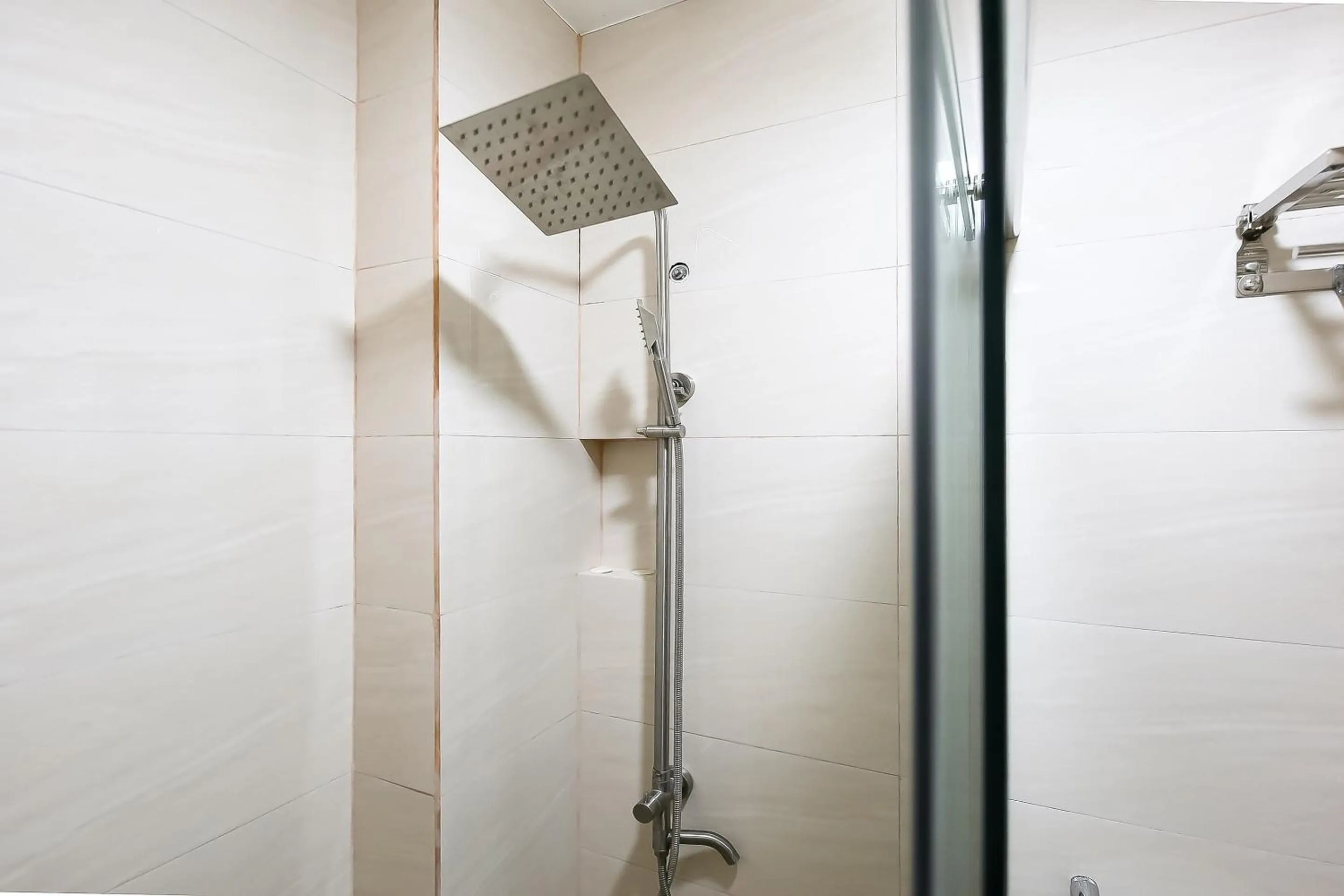 Bathroom in OYO 848 Dona Aurora Condotel