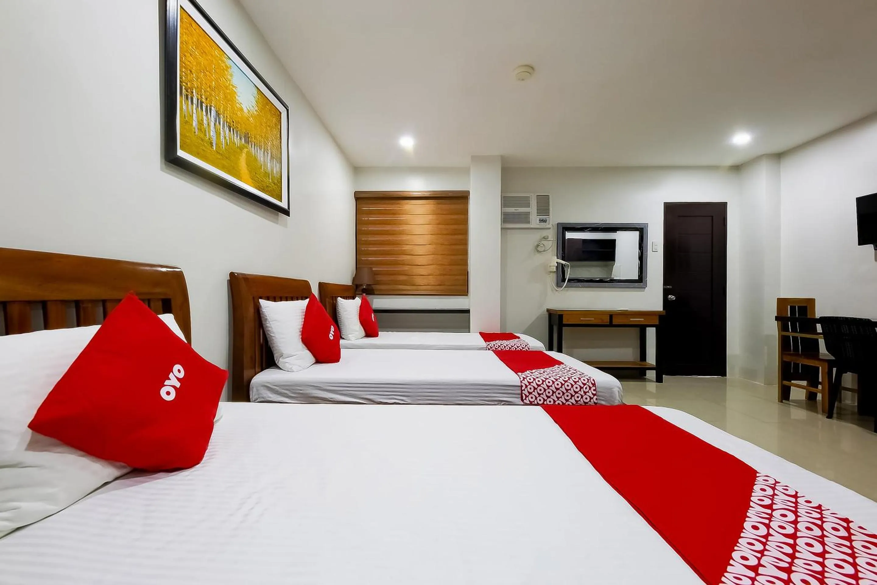 Bedroom in OYO 848 Dona Aurora Condotel