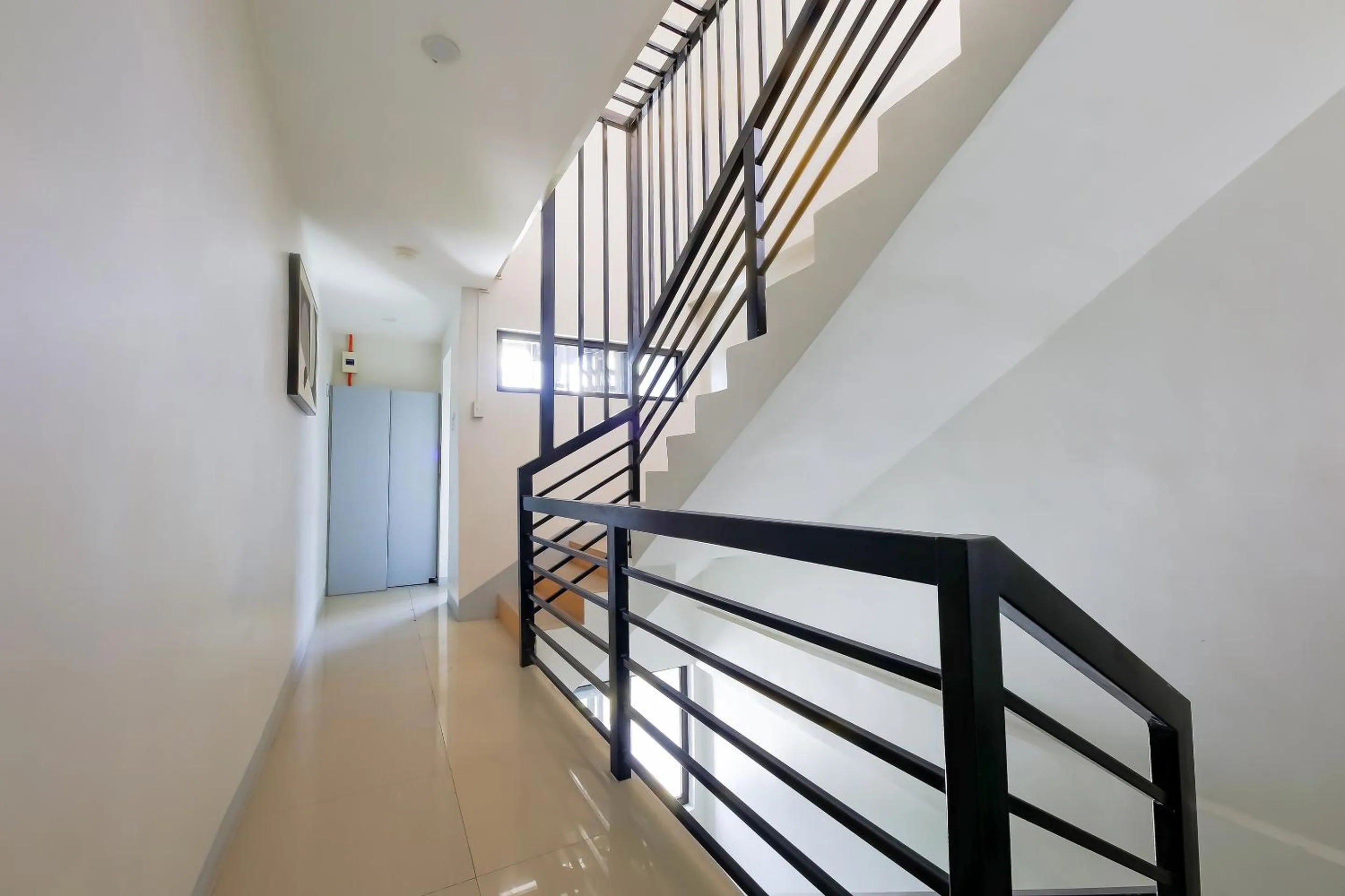 Lobby or reception in OYO 848 Dona Aurora Condotel