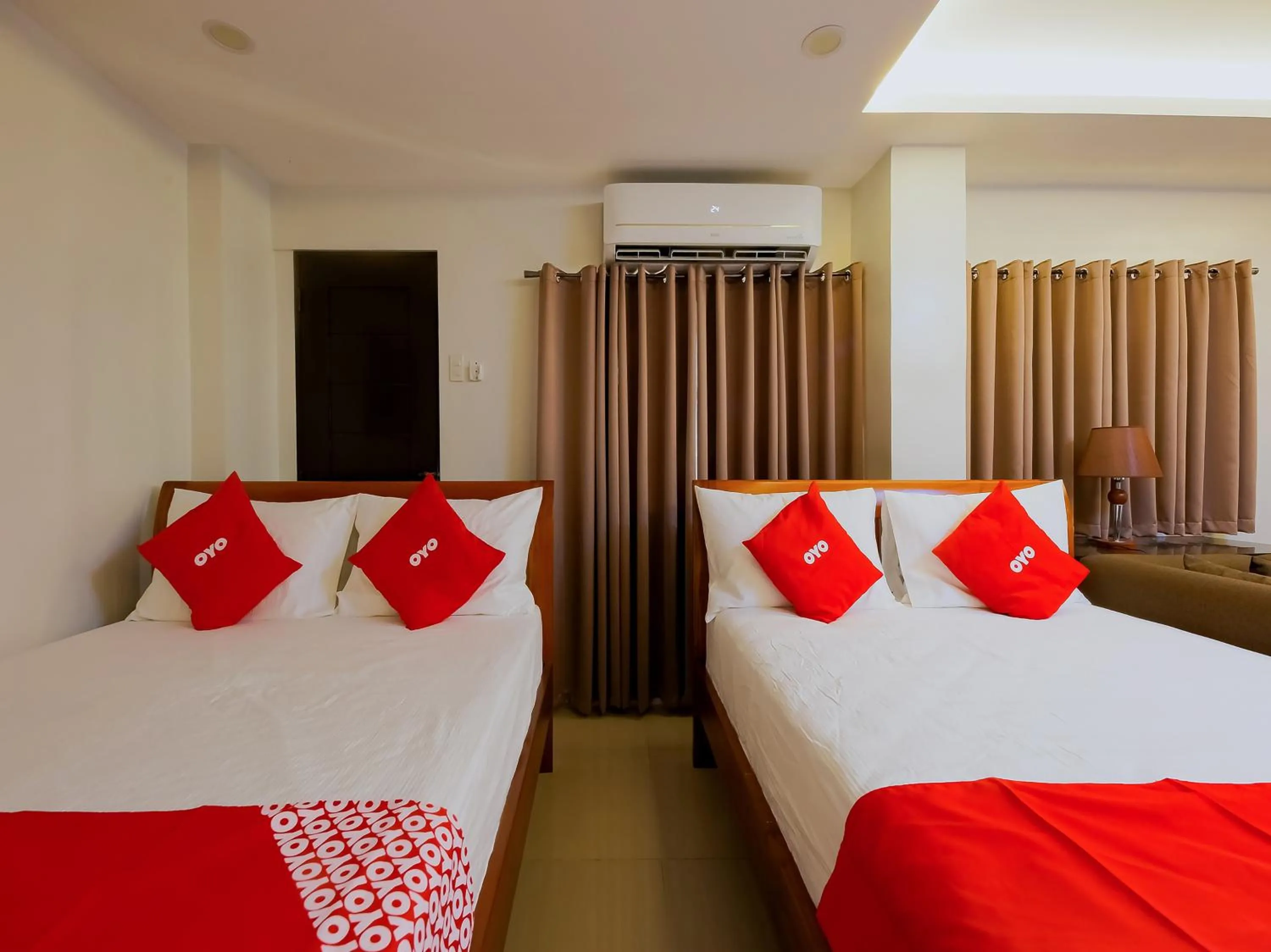 Suite Family in OYO 848 Dona Aurora Condotel