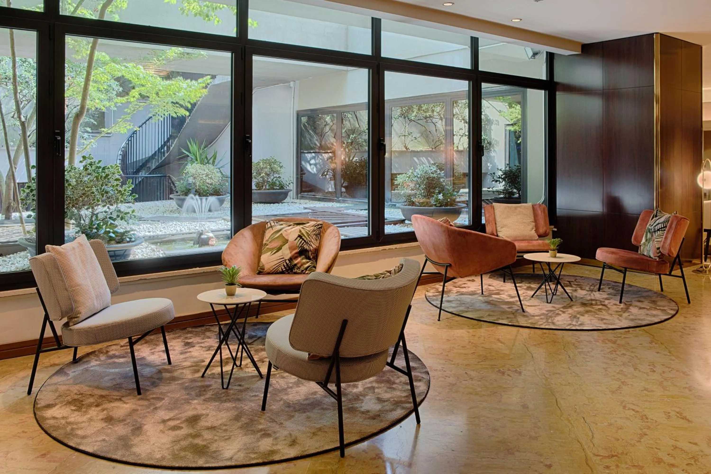 Lobby or reception in NH Roma Villa Carpegna