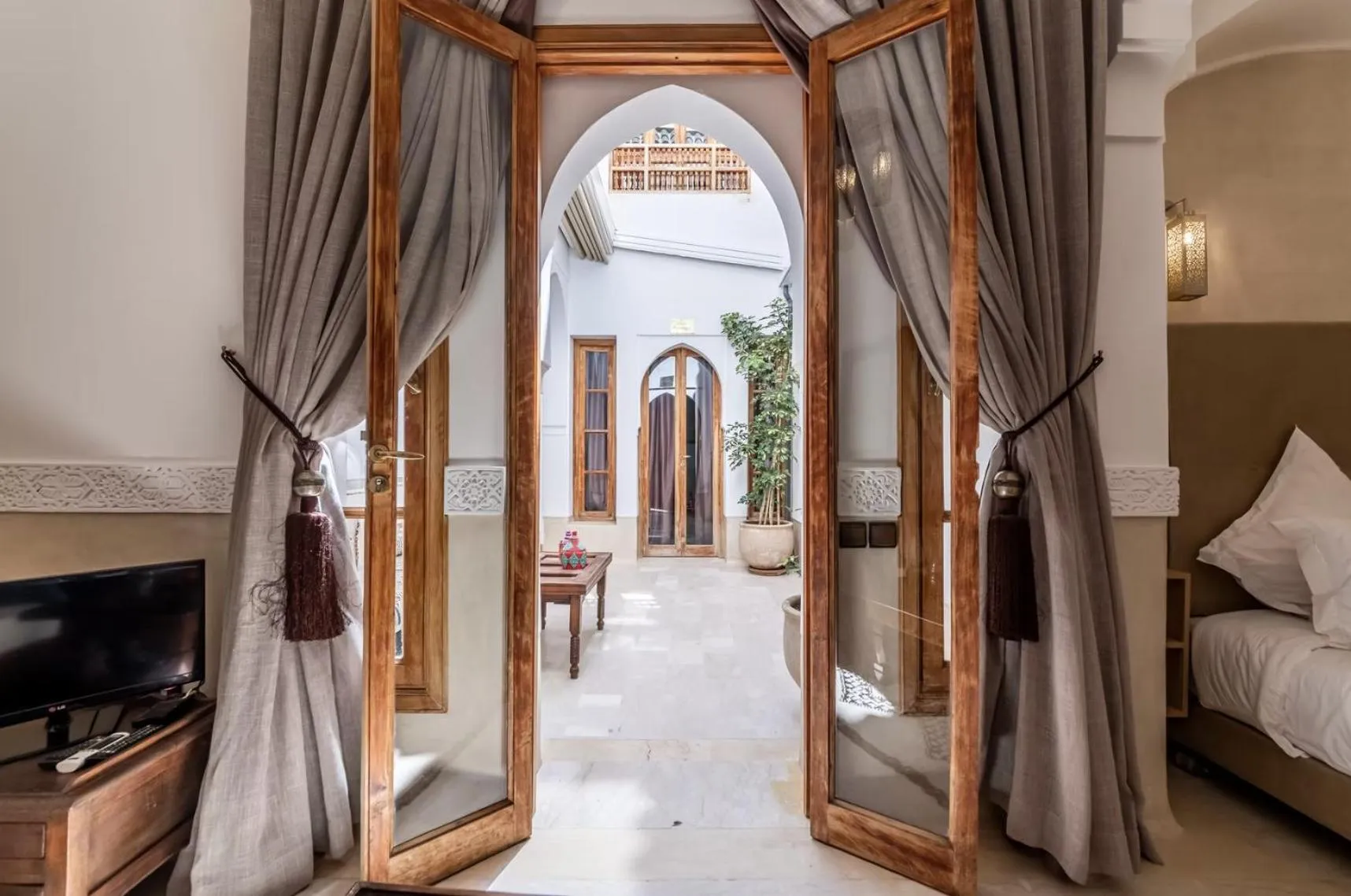 View (from property/room), Bed in Riad Kahena