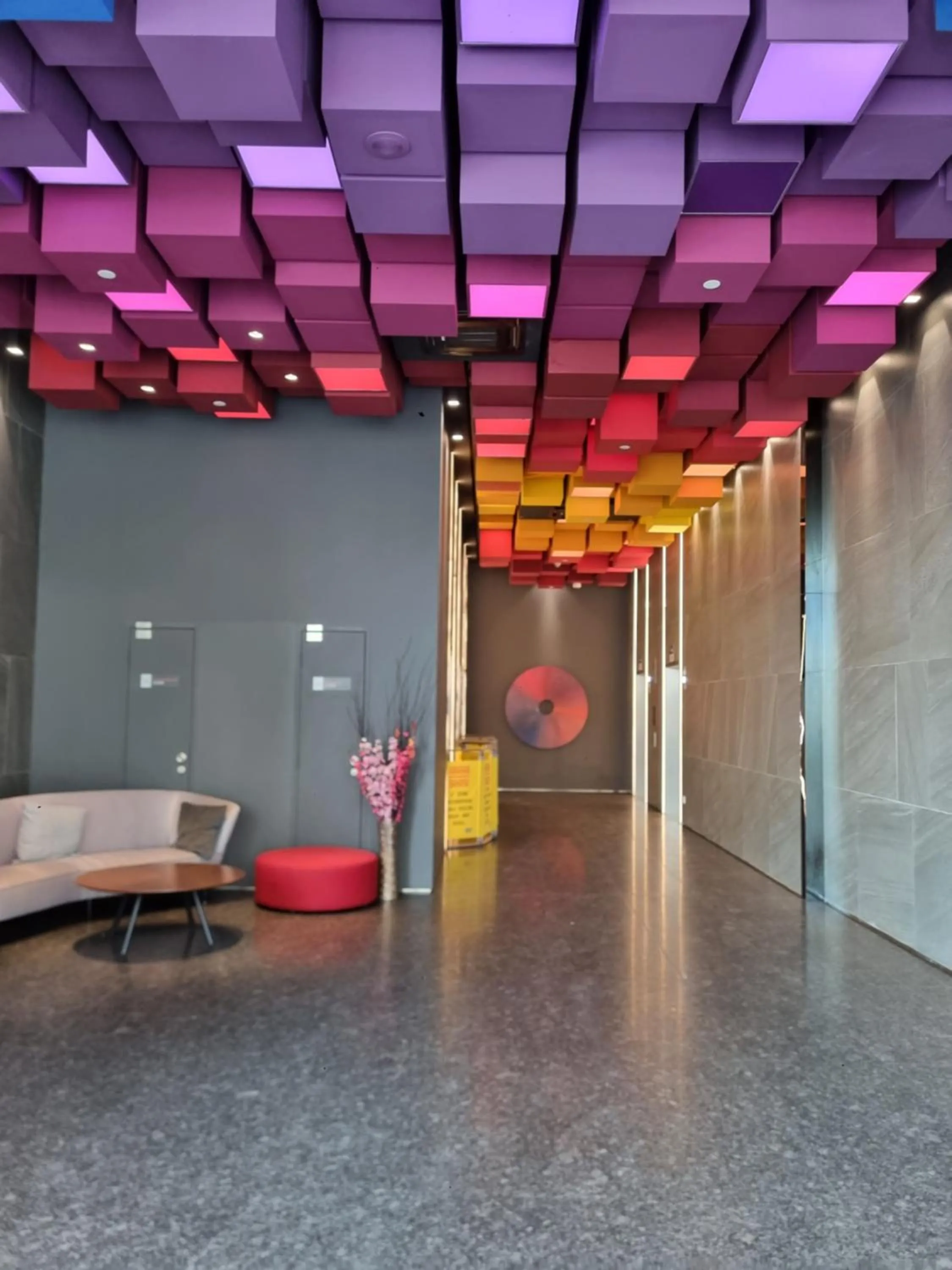 Lobby or reception in FREE Parking Revo Aurora I 2Bedroom l 5pax I Pavilion2