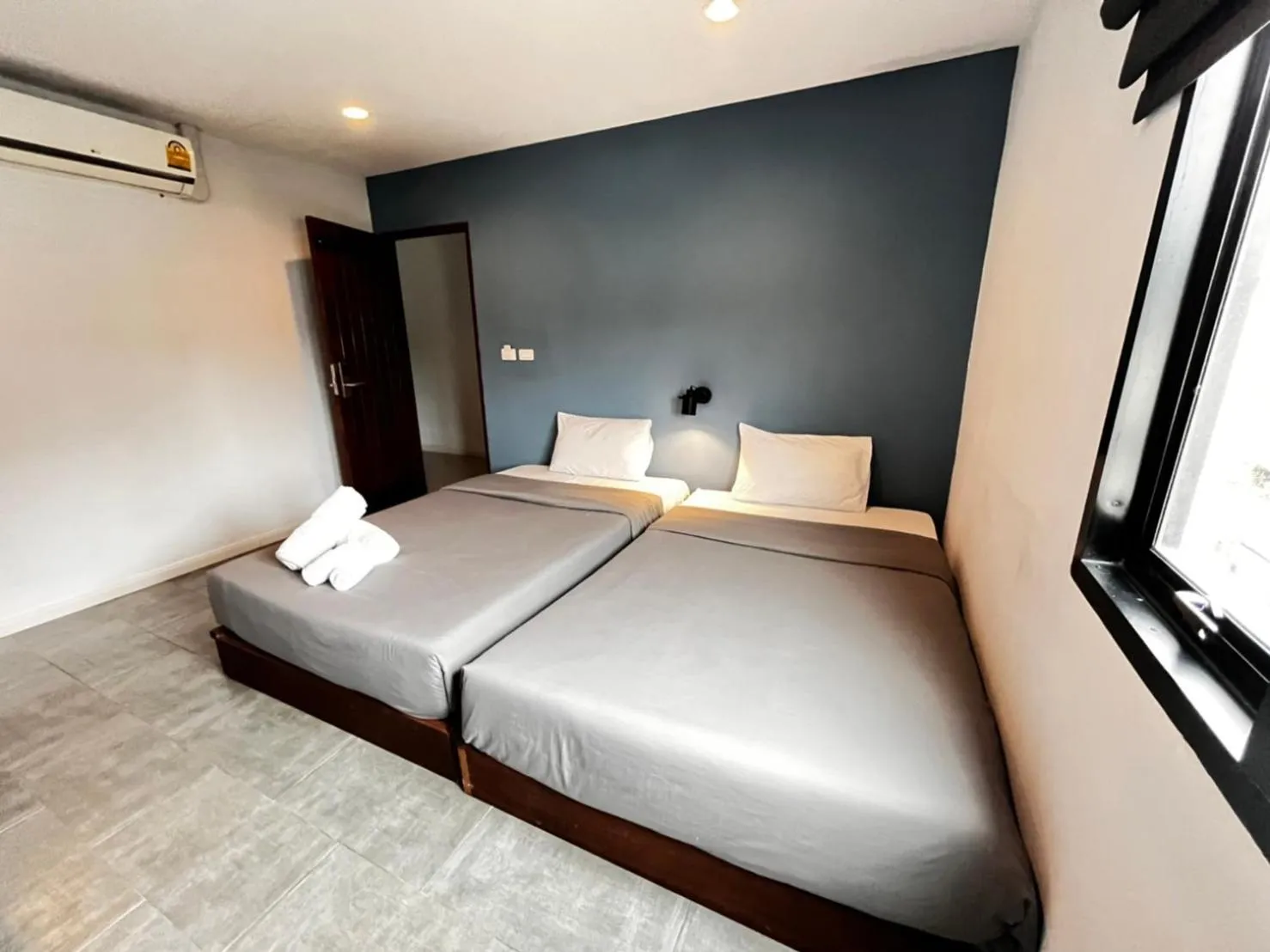 Photo of the whole room, Bed in WiRE BANGKOK PRAKHANONG