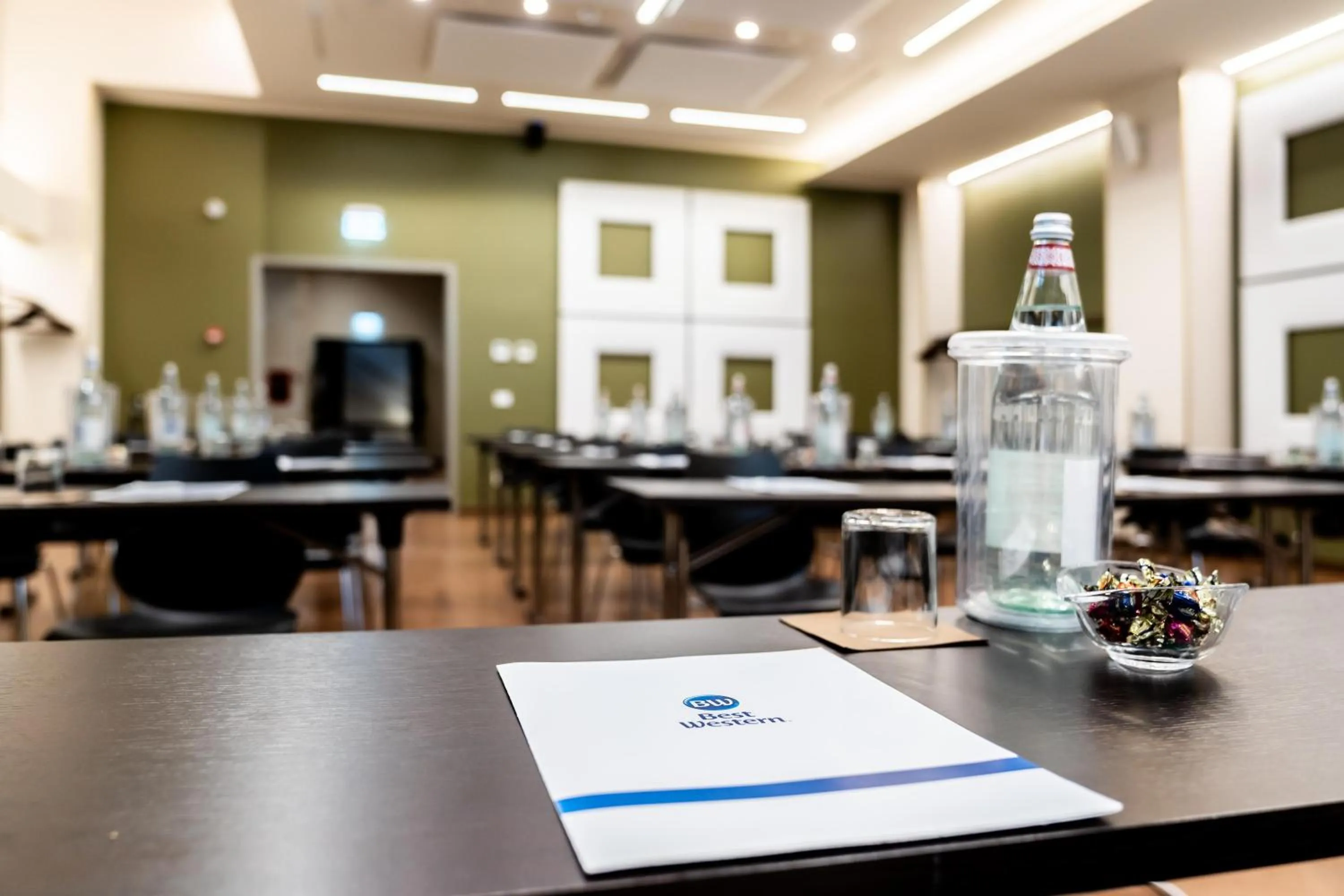 Meeting/conference room in Best Western Madison Hotel