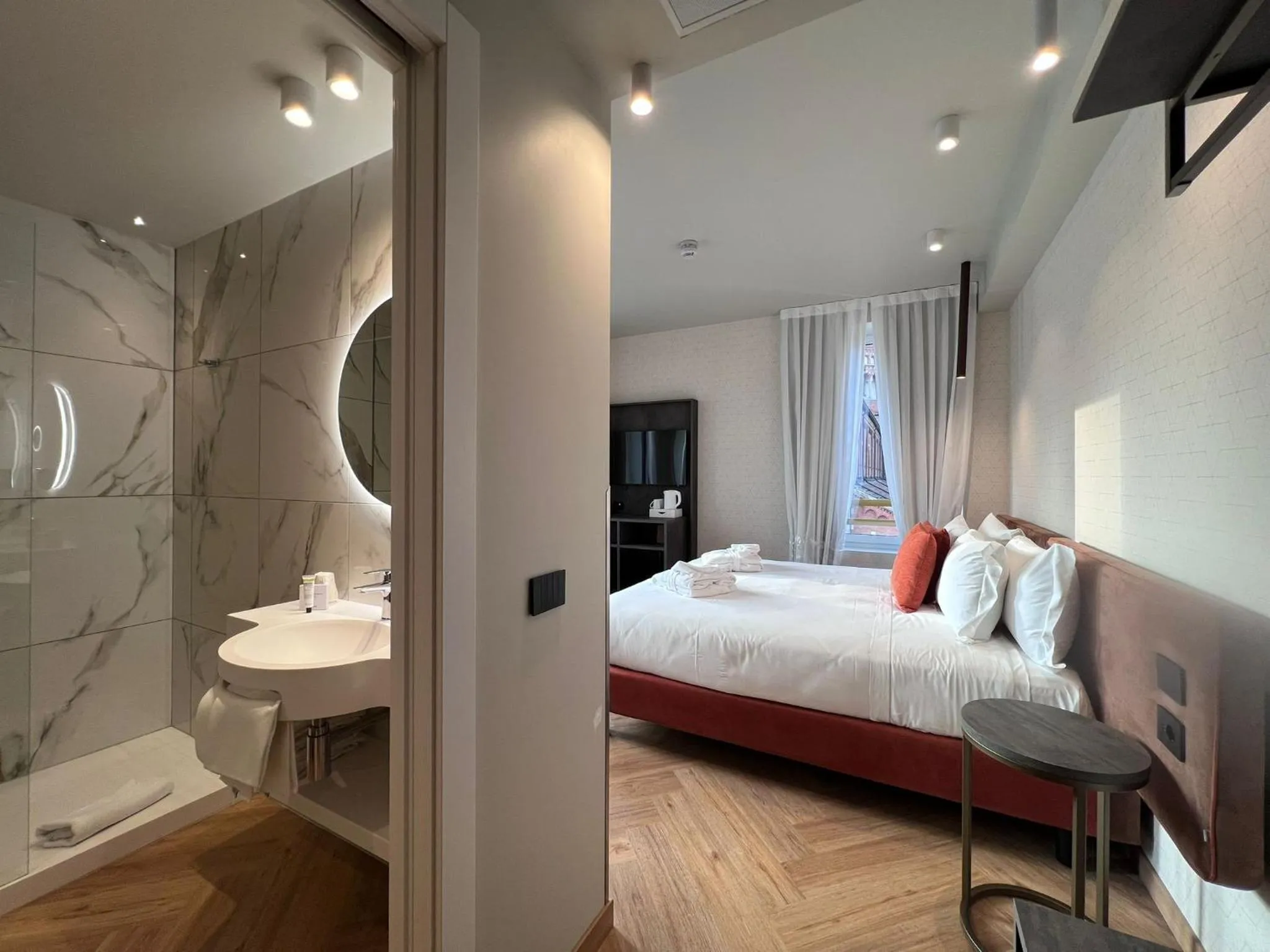 Bedroom, Bed in Best Western Madison Hotel