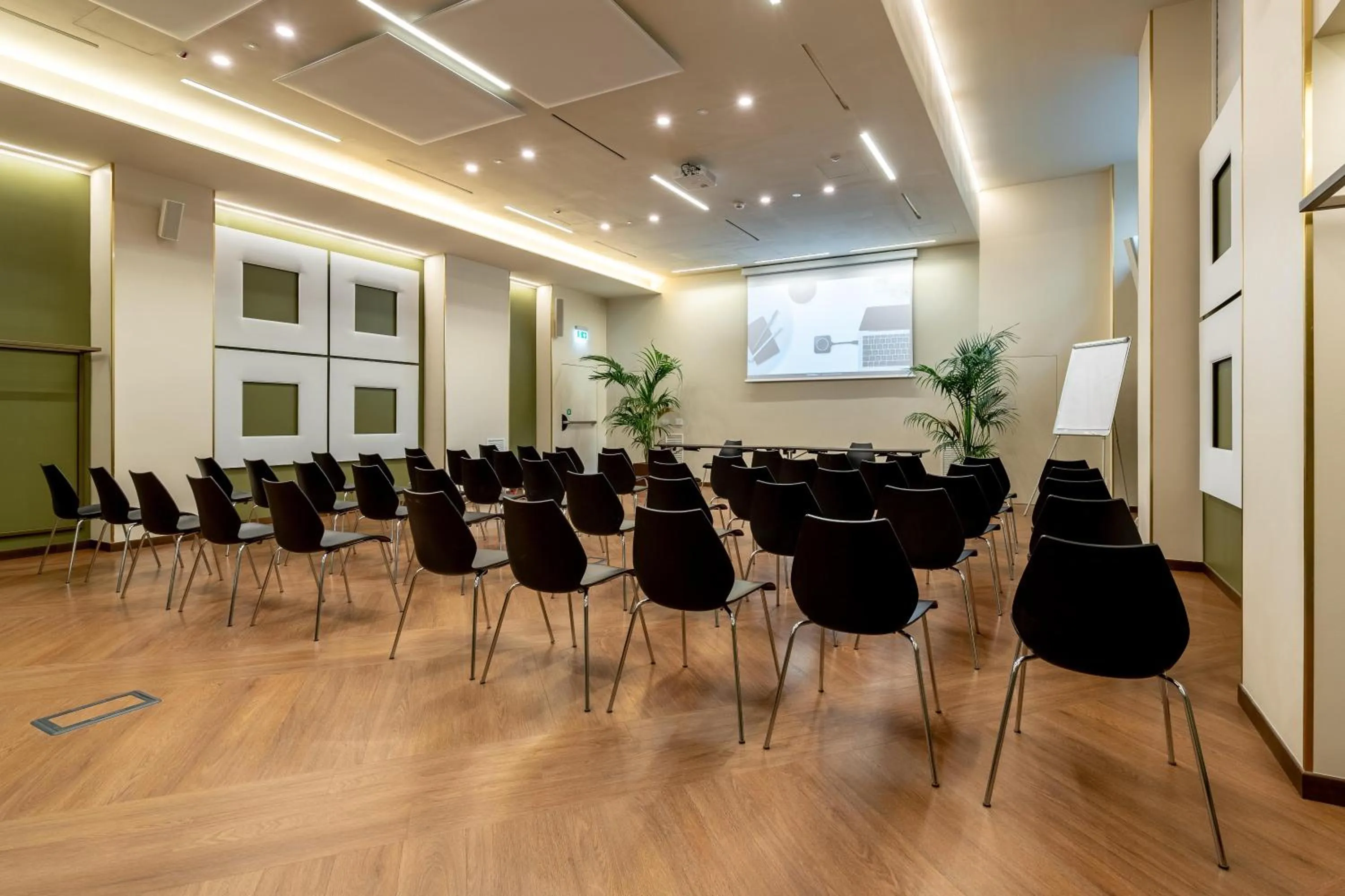 Meeting/conference room in Best Western Madison Hotel