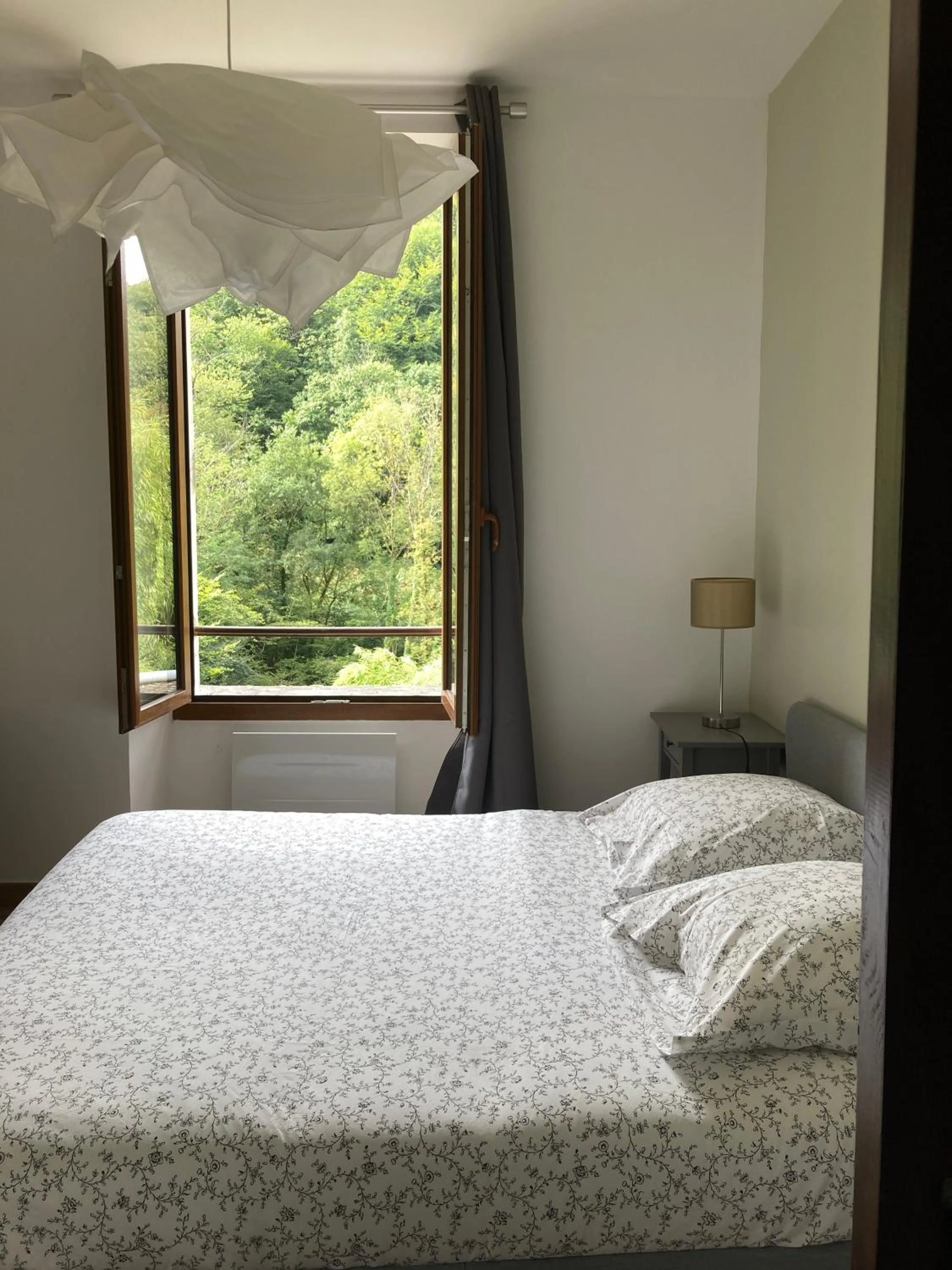 Bed in L'AUBERGE DE LA GOUTILLE