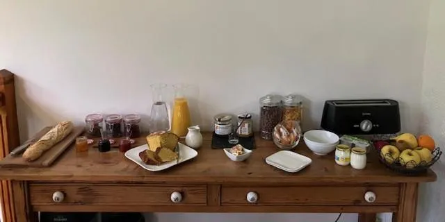 Buffet breakfast in L'AUBERGE DE LA GOUTILLE