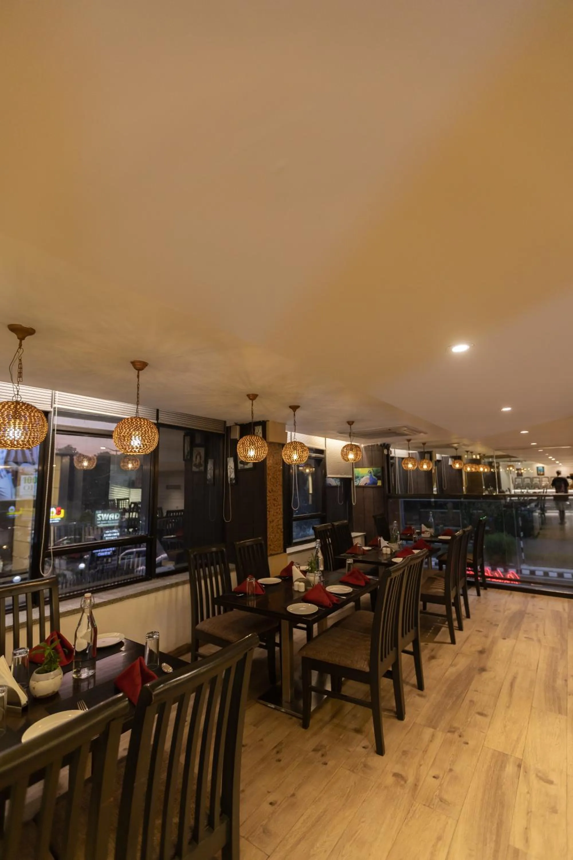 Pride Biznotel Alkapuri Near Vadodara Airport