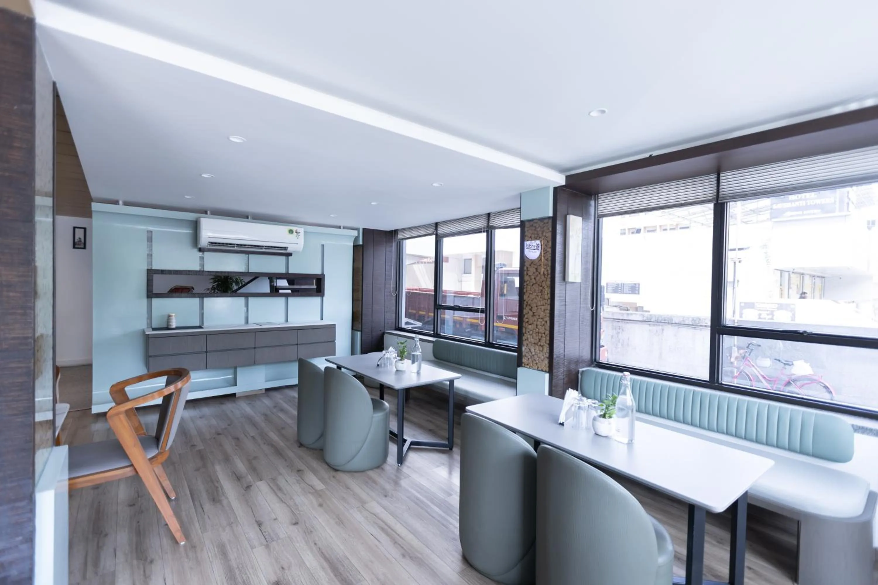 Pride Biznotel Alkapuri Near Vadodara Airport