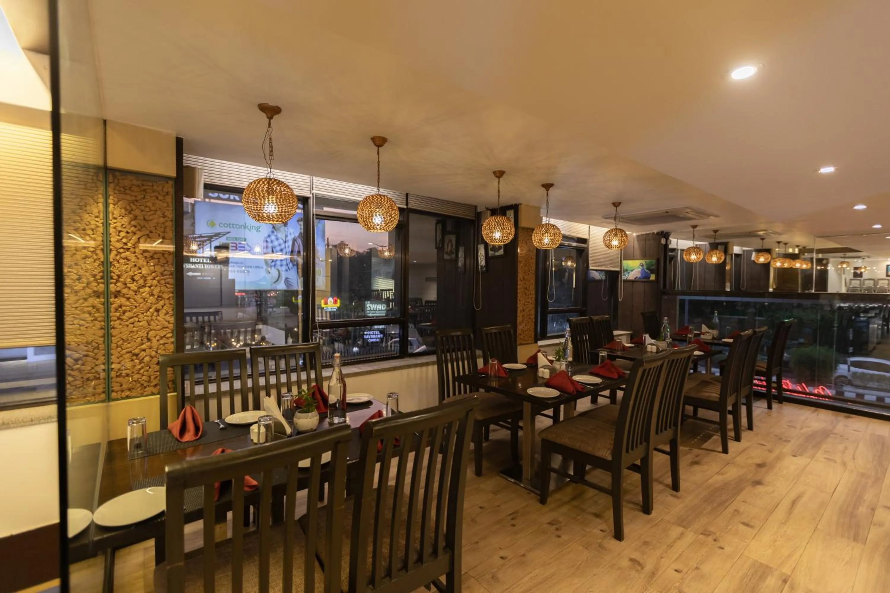 Pride Biznotel Alkapuri Near Vadodara Airport