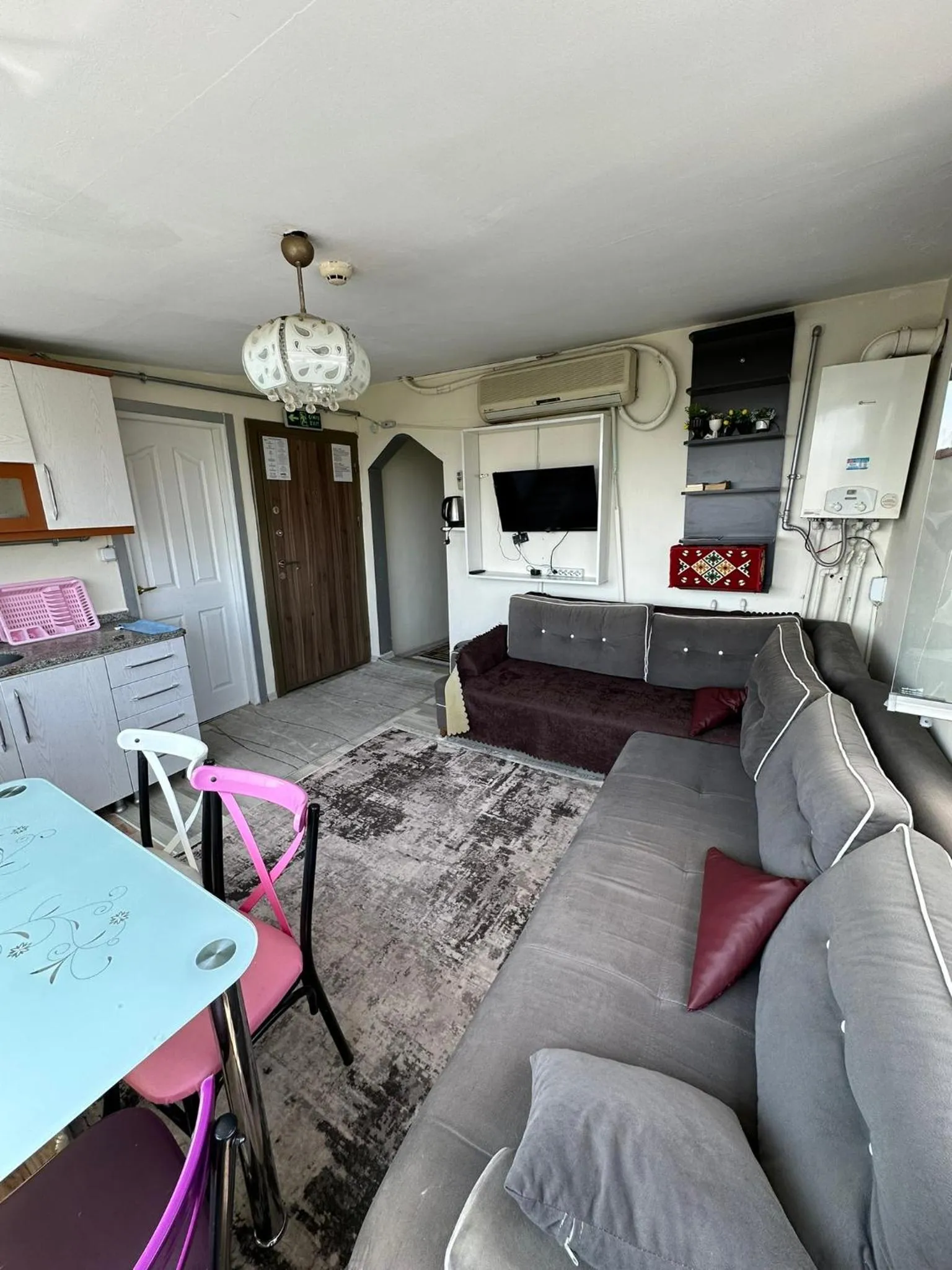 Communal lounge/ TV room in Apart La Mia