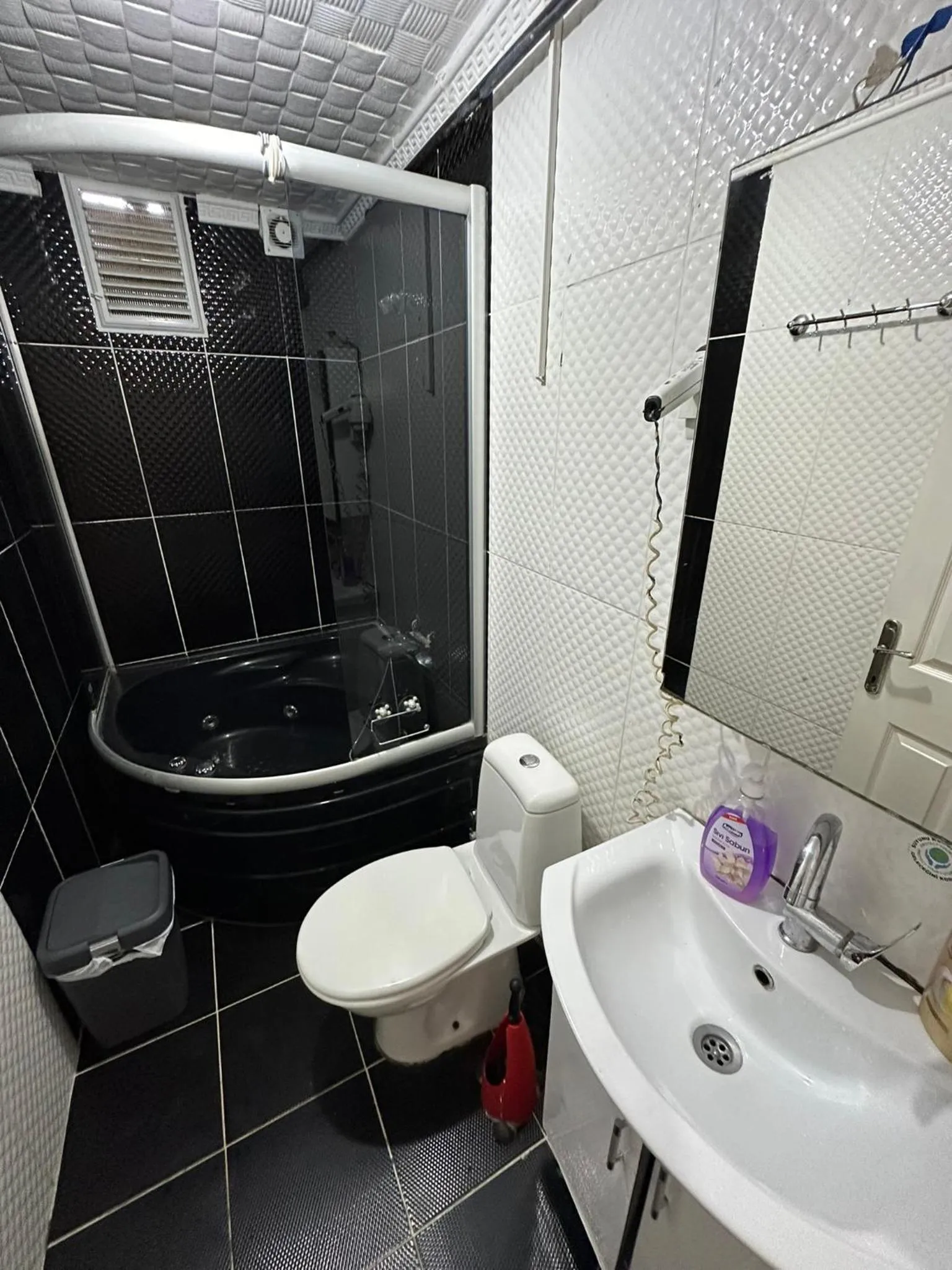 Shower in Apart La Mia