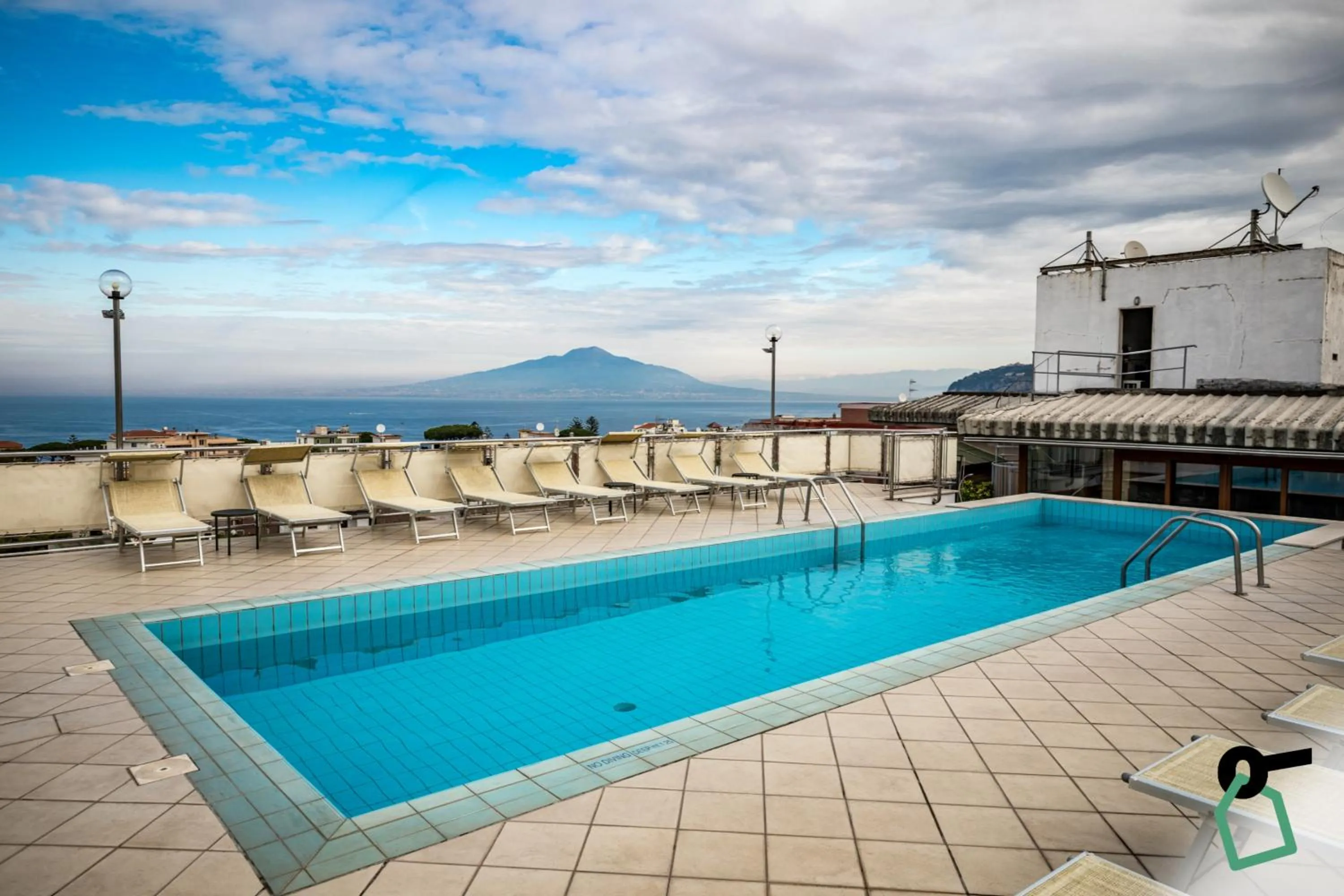 Swimming pool in HOTIDAY Room Collection - Sorrento