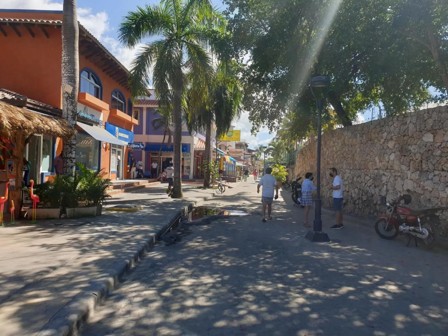 On-site shops in PLAYA BLANCA BED AND BREAKFAST