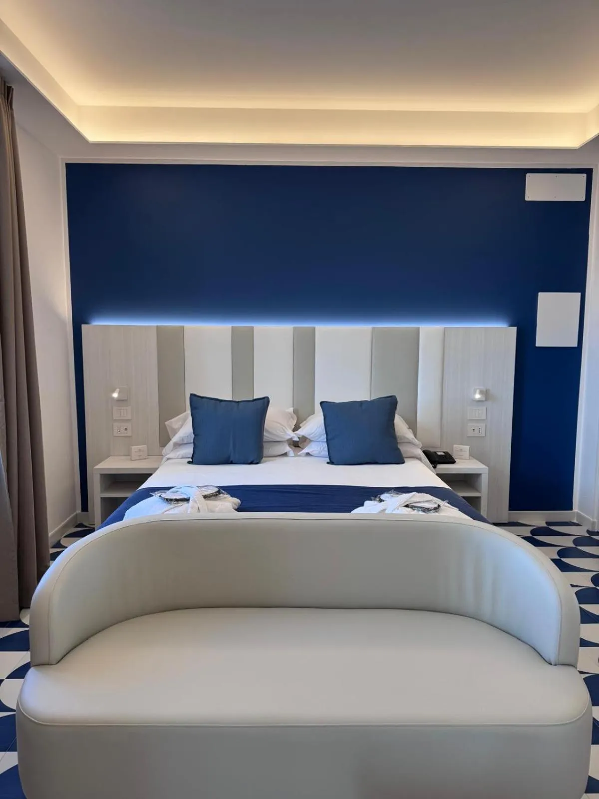 Bedroom, Bed in Hotel Central Wellness