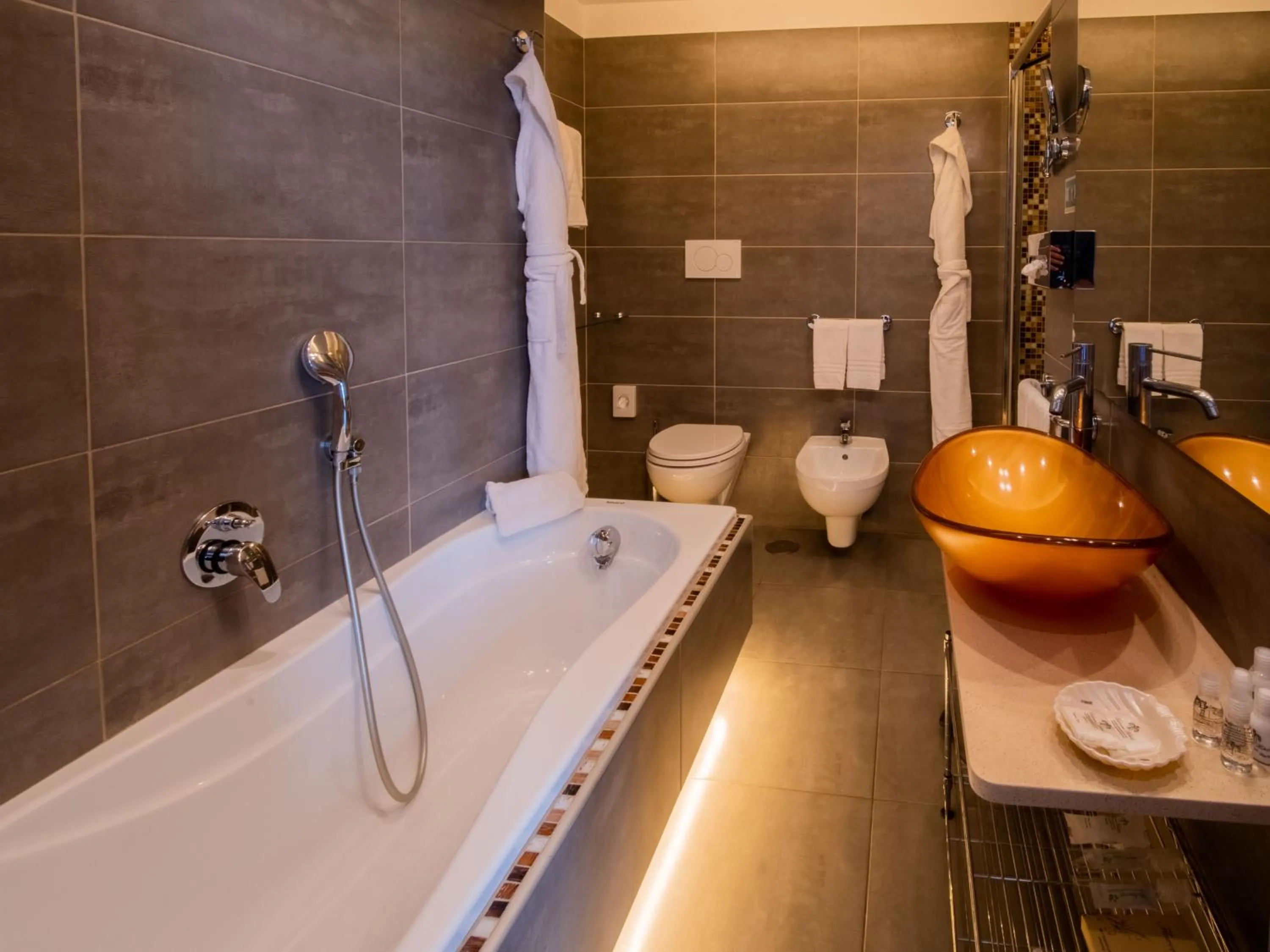 Bathroom in Hotel Central Wellness