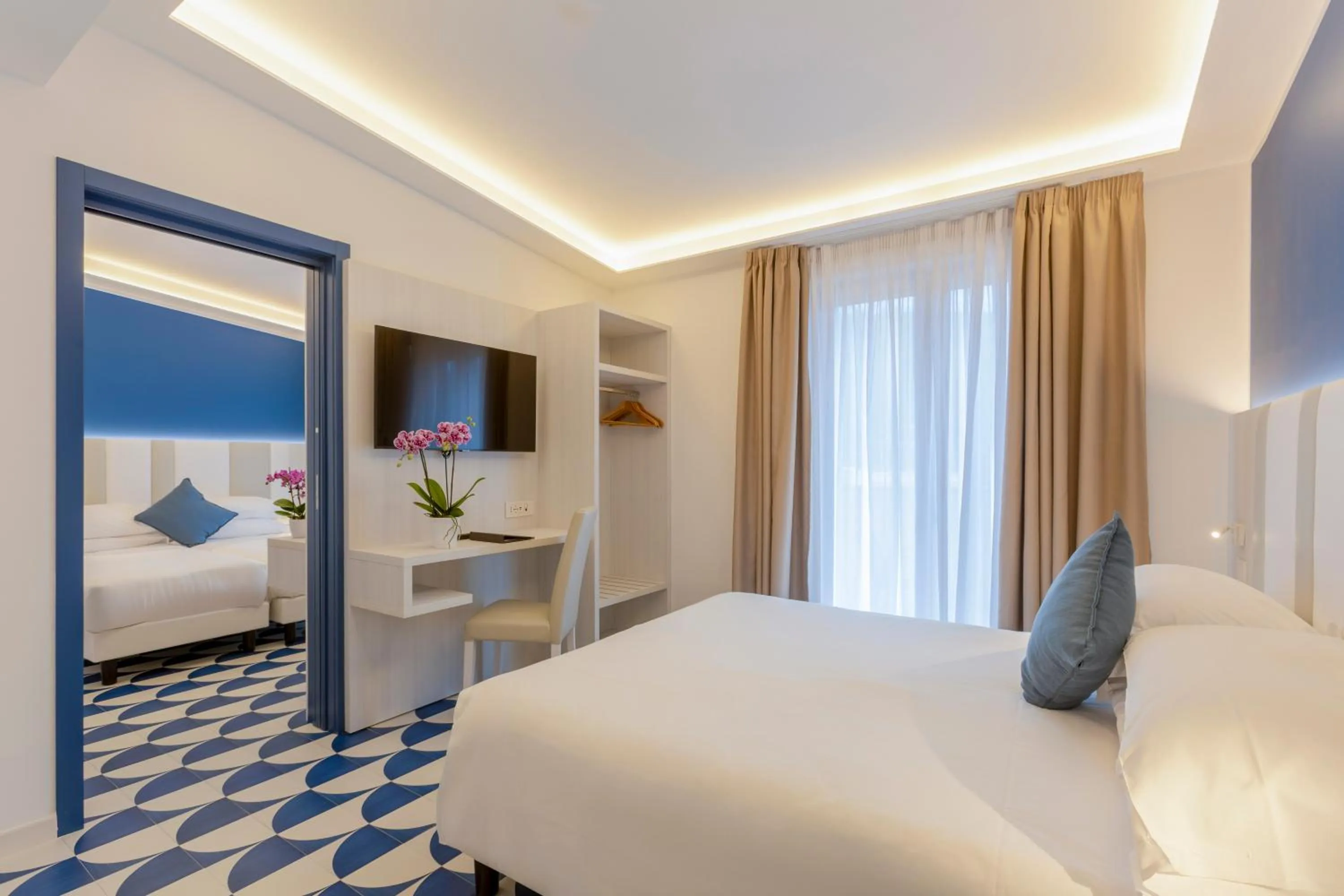 Bedroom, Bed in Hotel Central Wellness