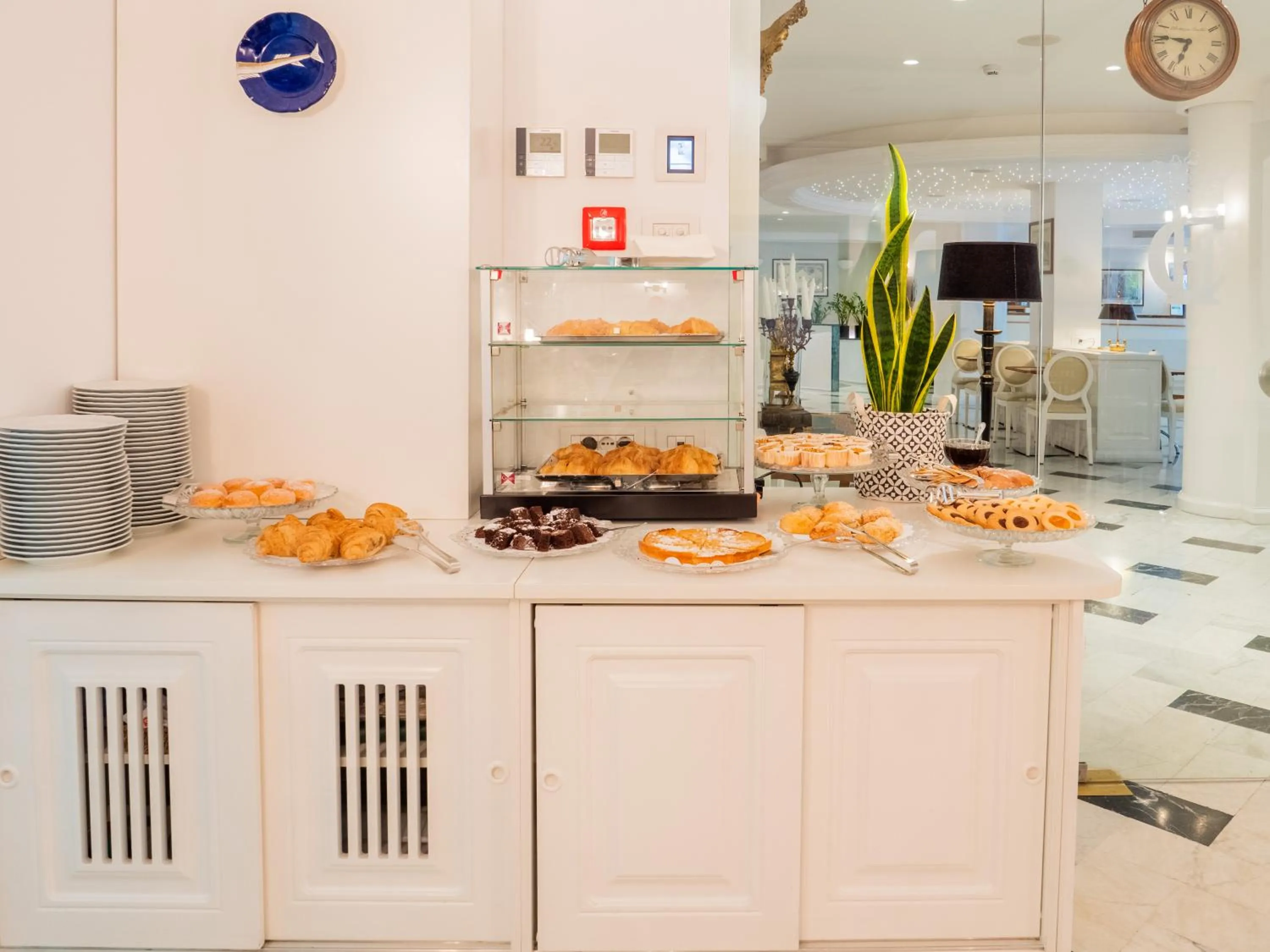 Breakfast in Hotel Central Wellness