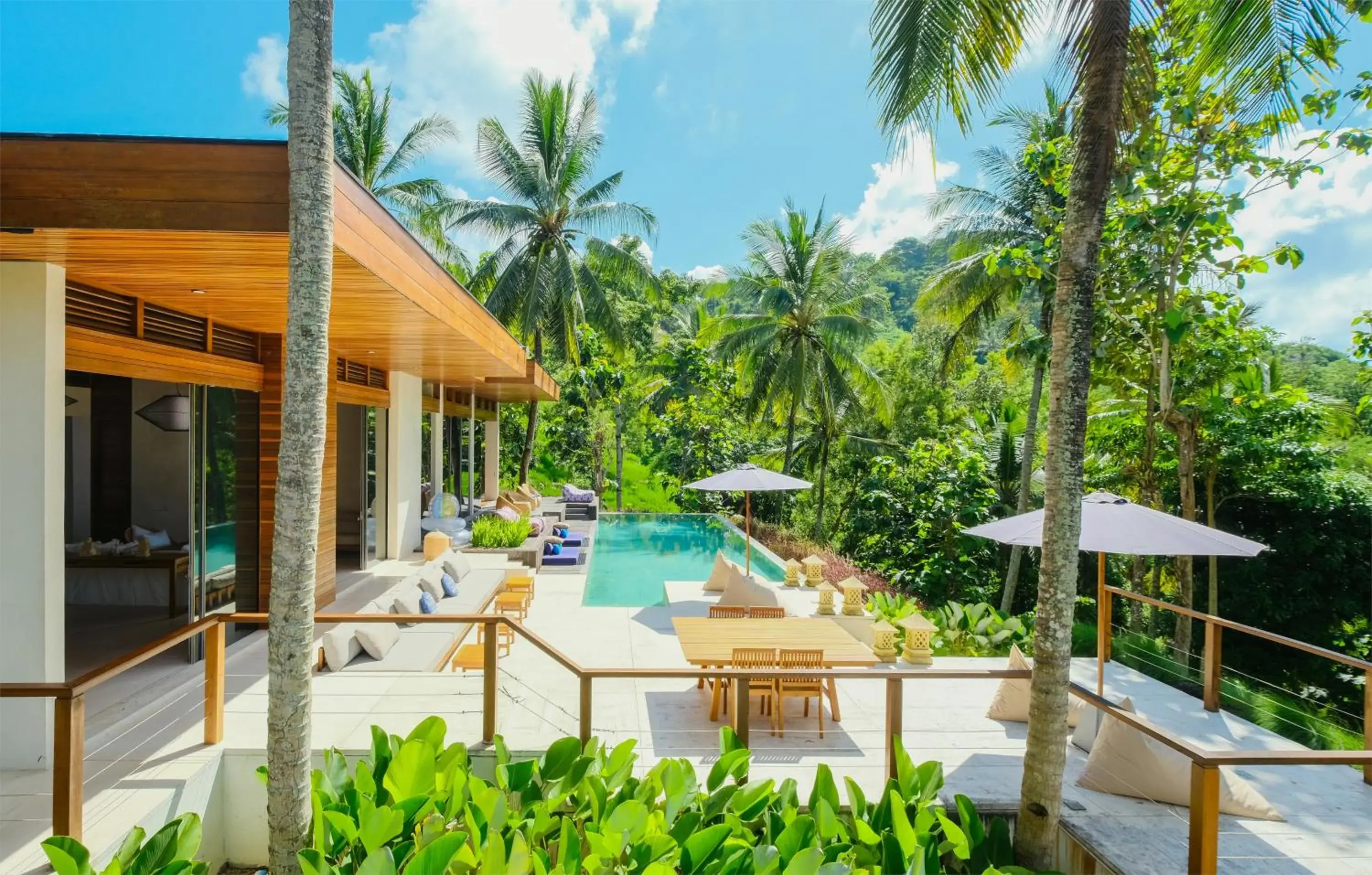 EMHILL Estate Lombok EMHILL Estate Lombok