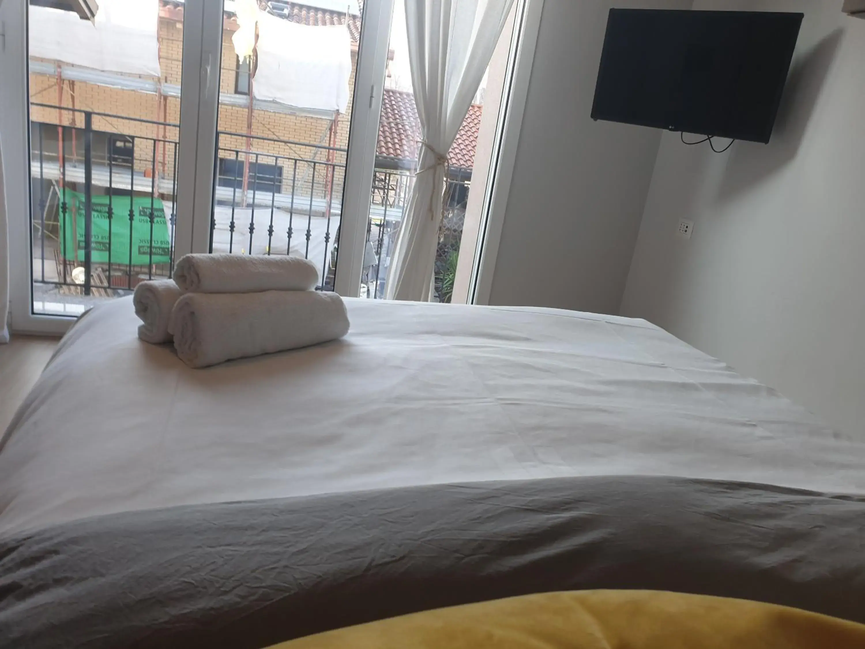 Double Room with Private Bathroom in Michelangelo Apartments con parcheggio gratuito in loco e self check in Double Room with Private Bathroom in Michelangelo Apartments con parcheggio gratuito in loco e self check in
