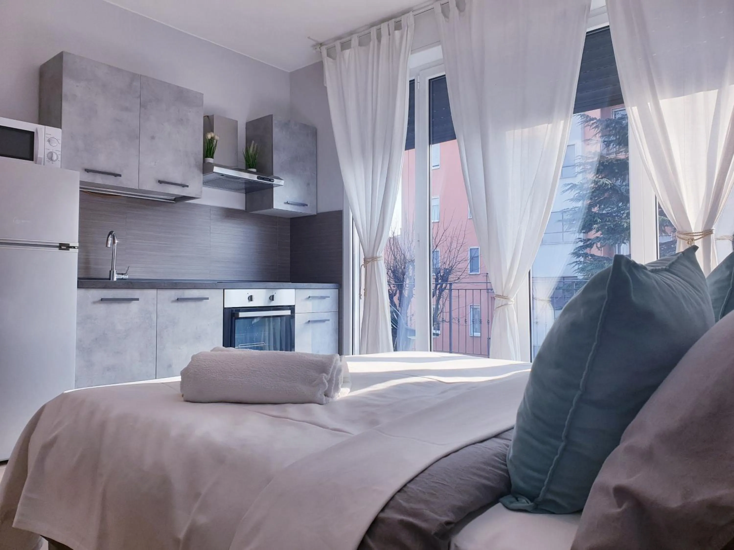 kitchen, Bed in Michelangelo Apartments con parcheggio gratuito in loco e self check in