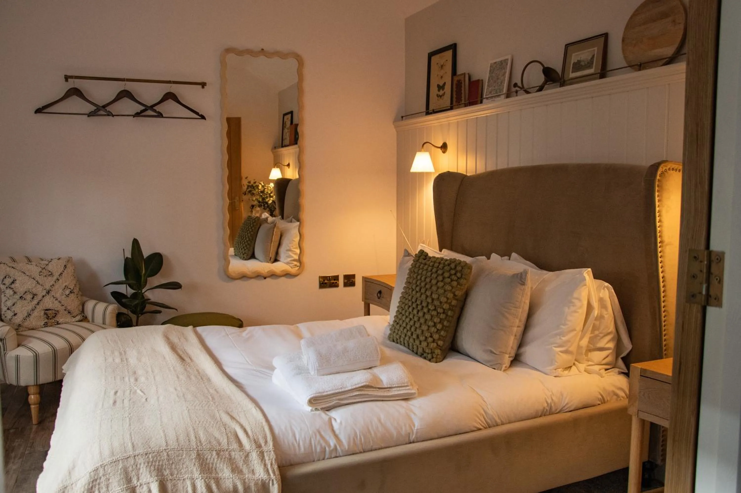 Bed in The Peacock Inn