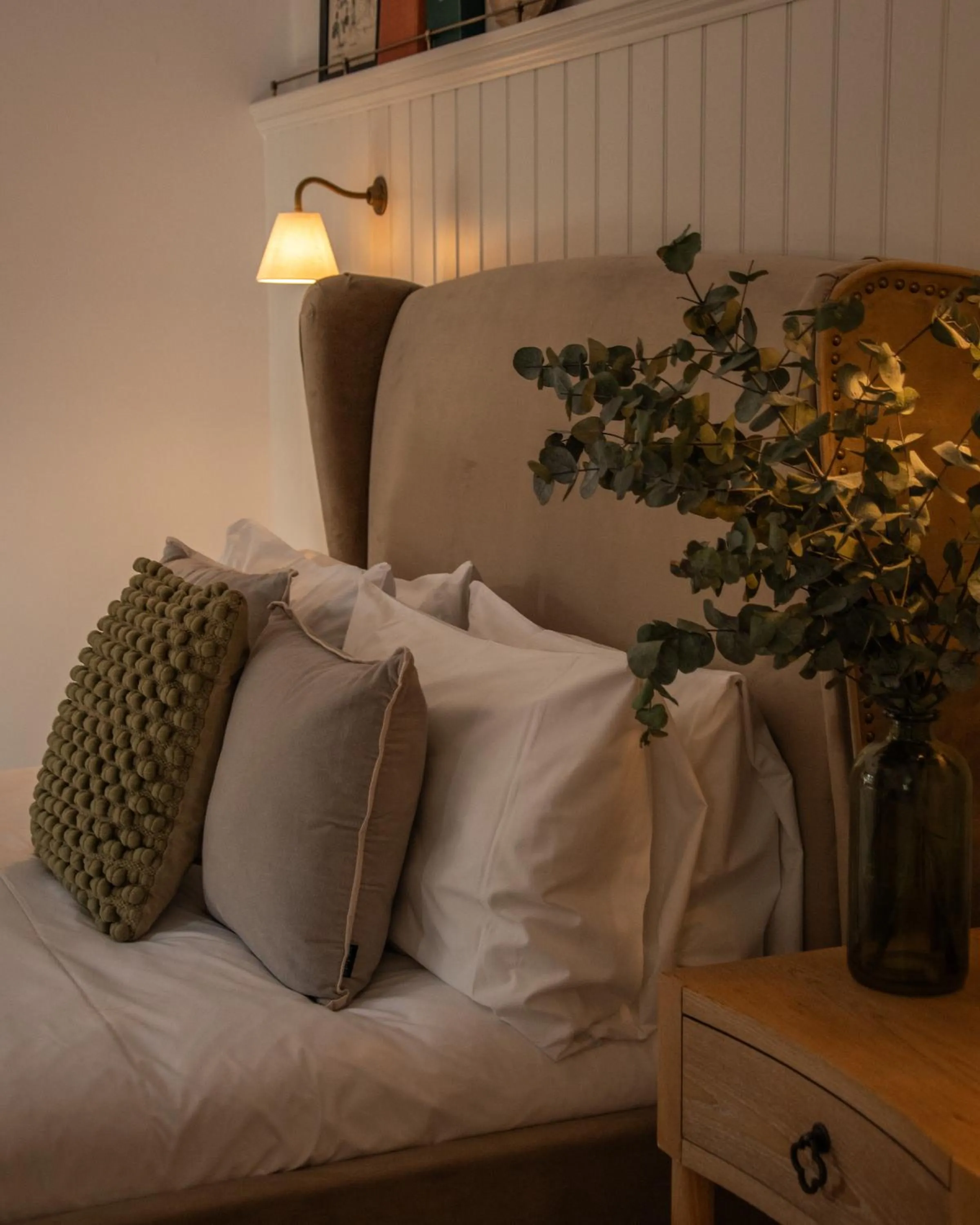 Bed in The Peacock Inn