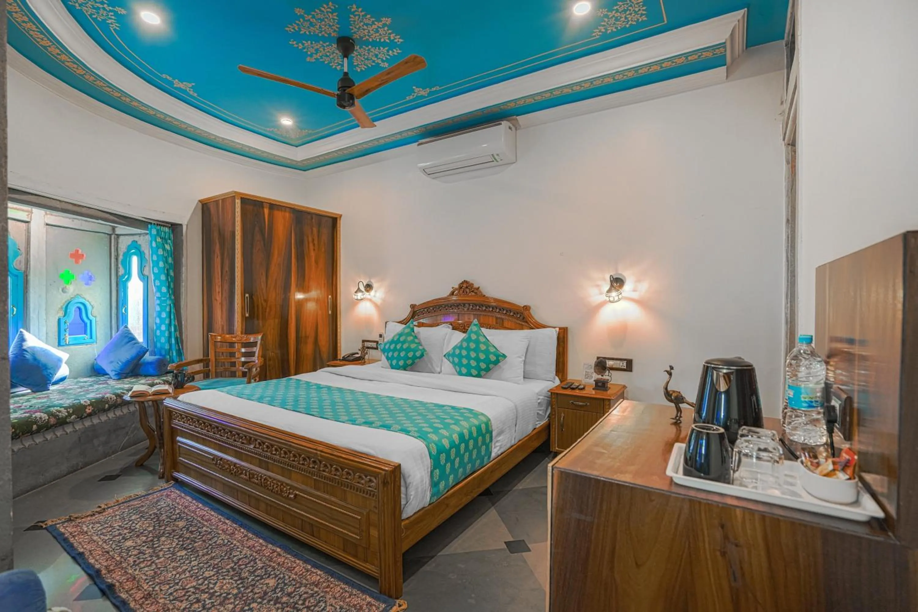 Bed in AAJ HAVELI - Pichola Lake Facing Hotel