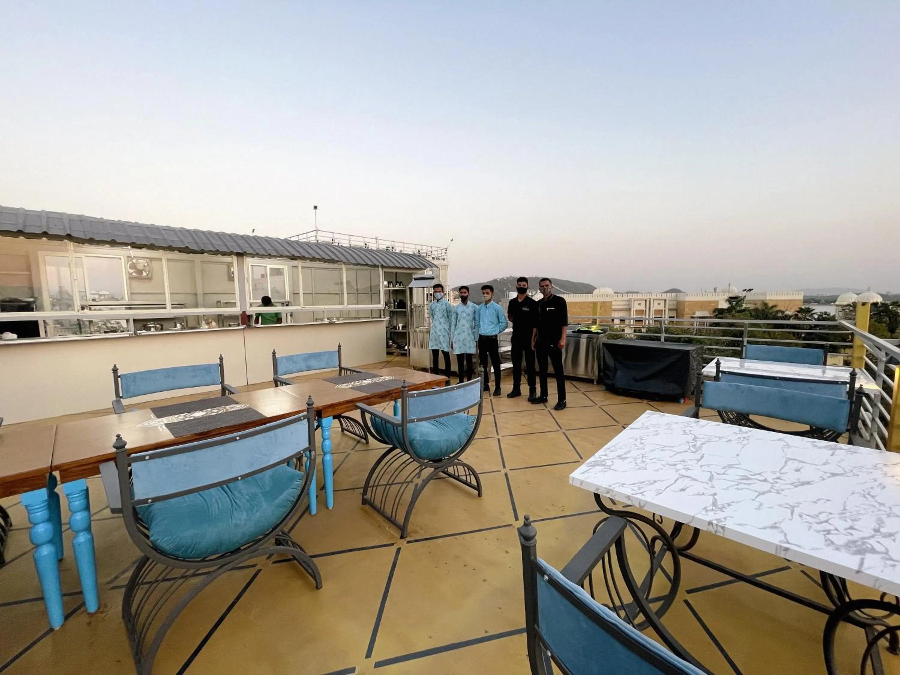 Restaurant/places to eat in AAJ HAVELI - Pichola Lake Facing Hotel