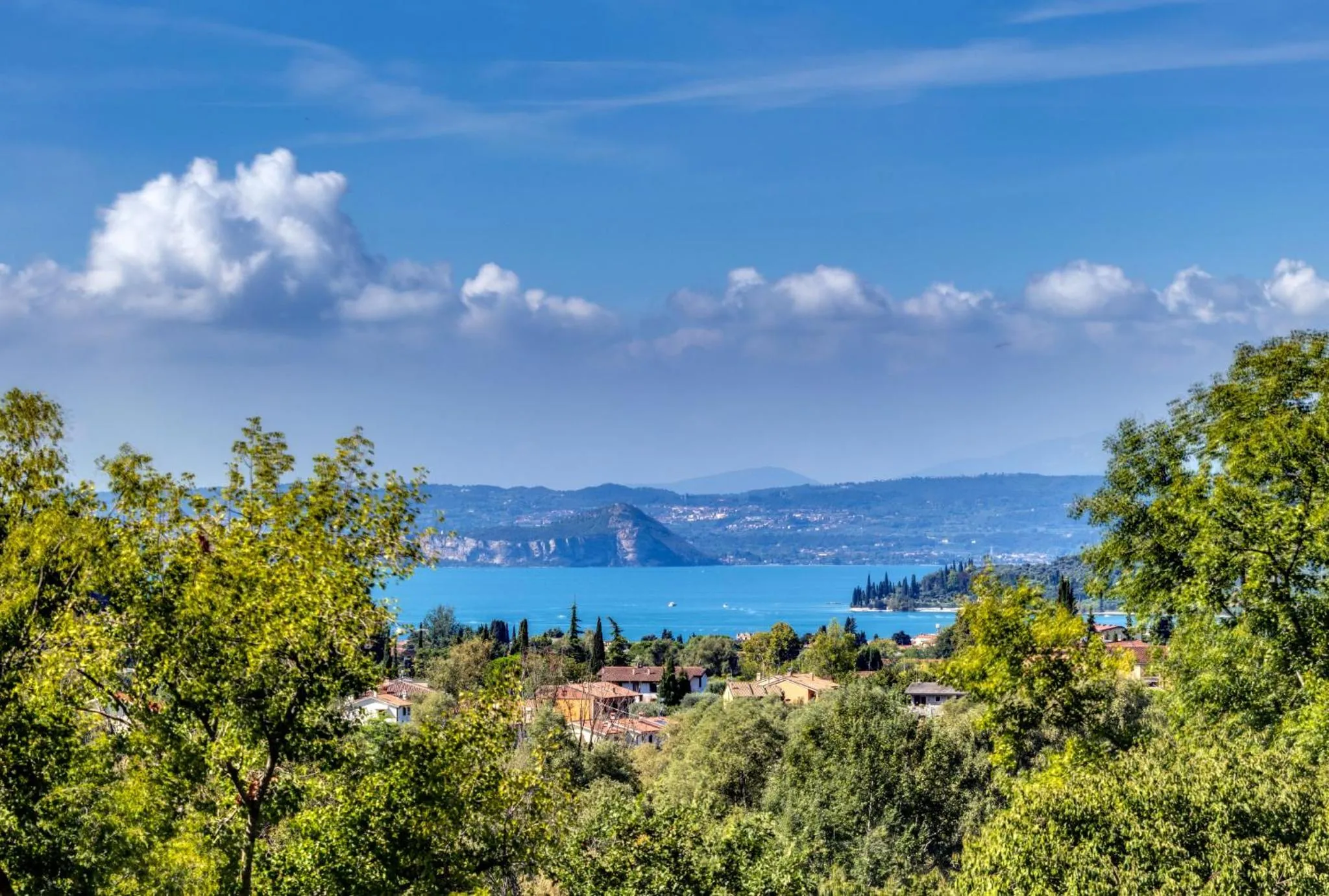 Lake view in Poiano Garda Resort Hotel