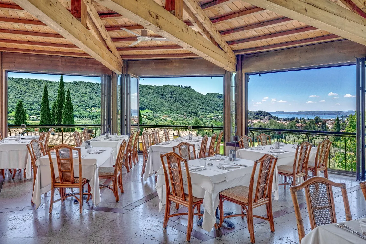 Restaurant/places to eat in Poiano Garda Resort Hotel