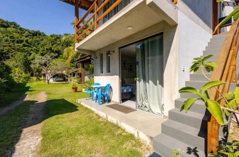 Suíte Ilhinha em condomínio na Praia do Perequê