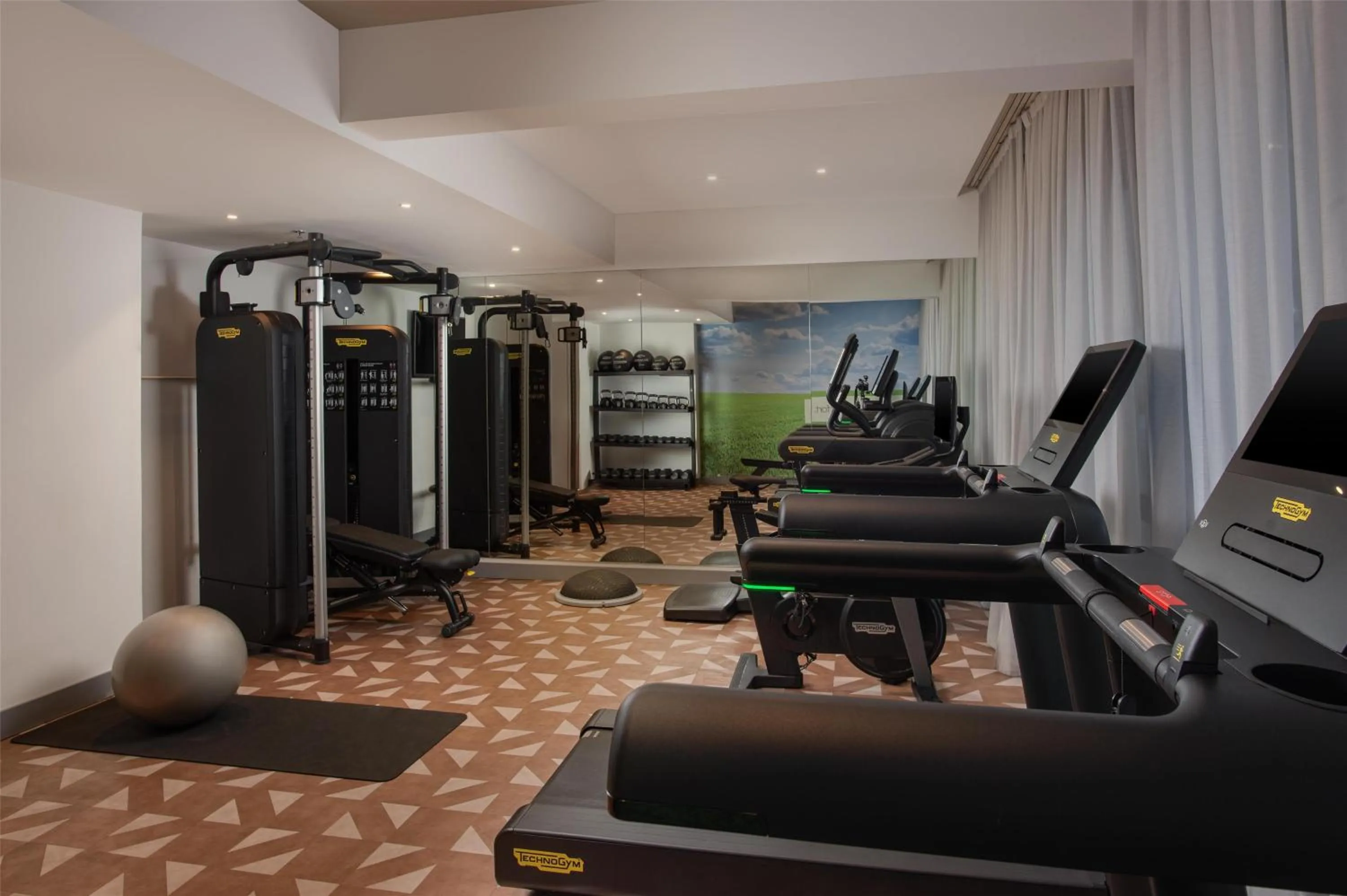 Fitness centre/facilities in nhow Roma