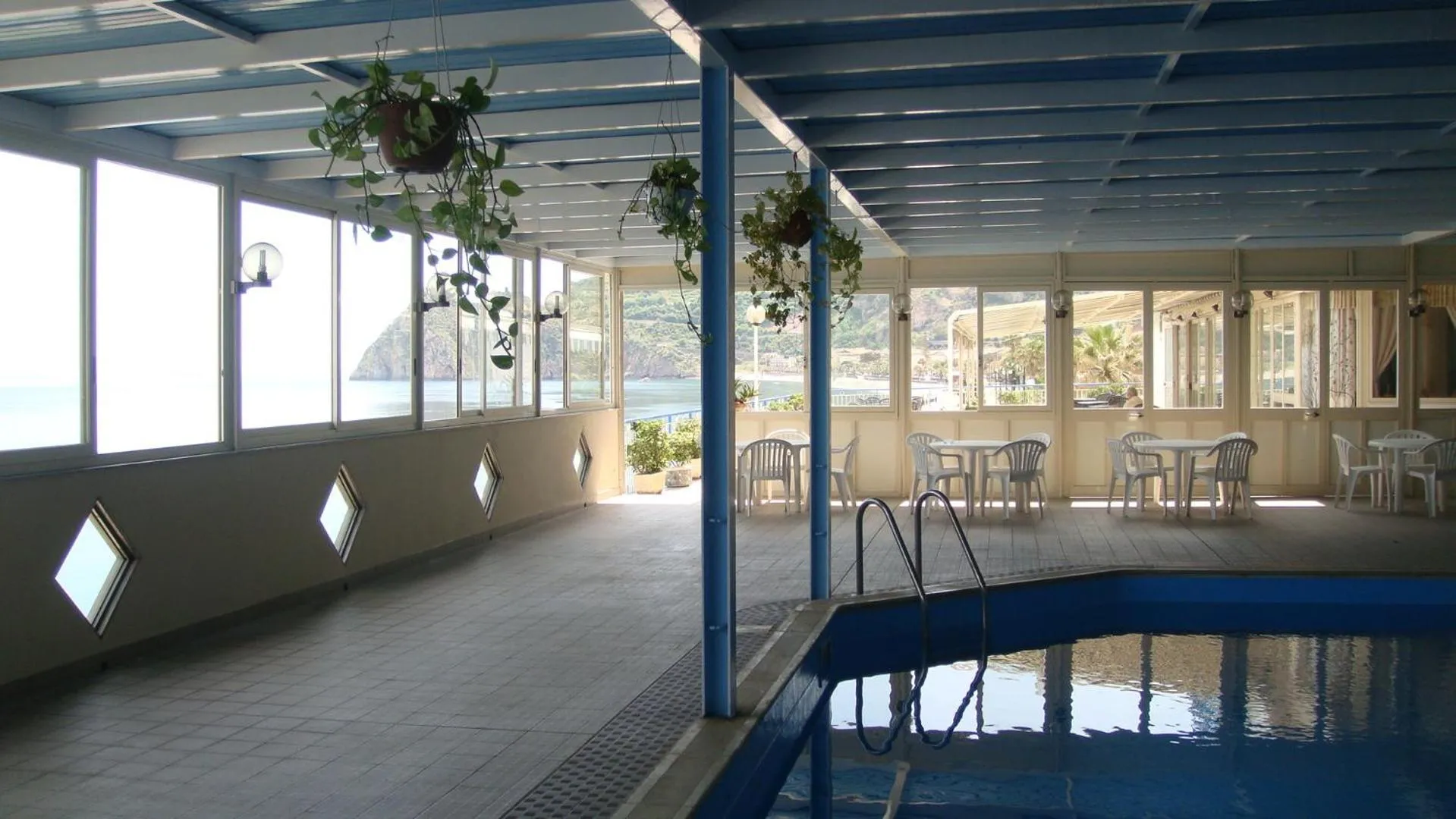 Day in Hotel Kennedy