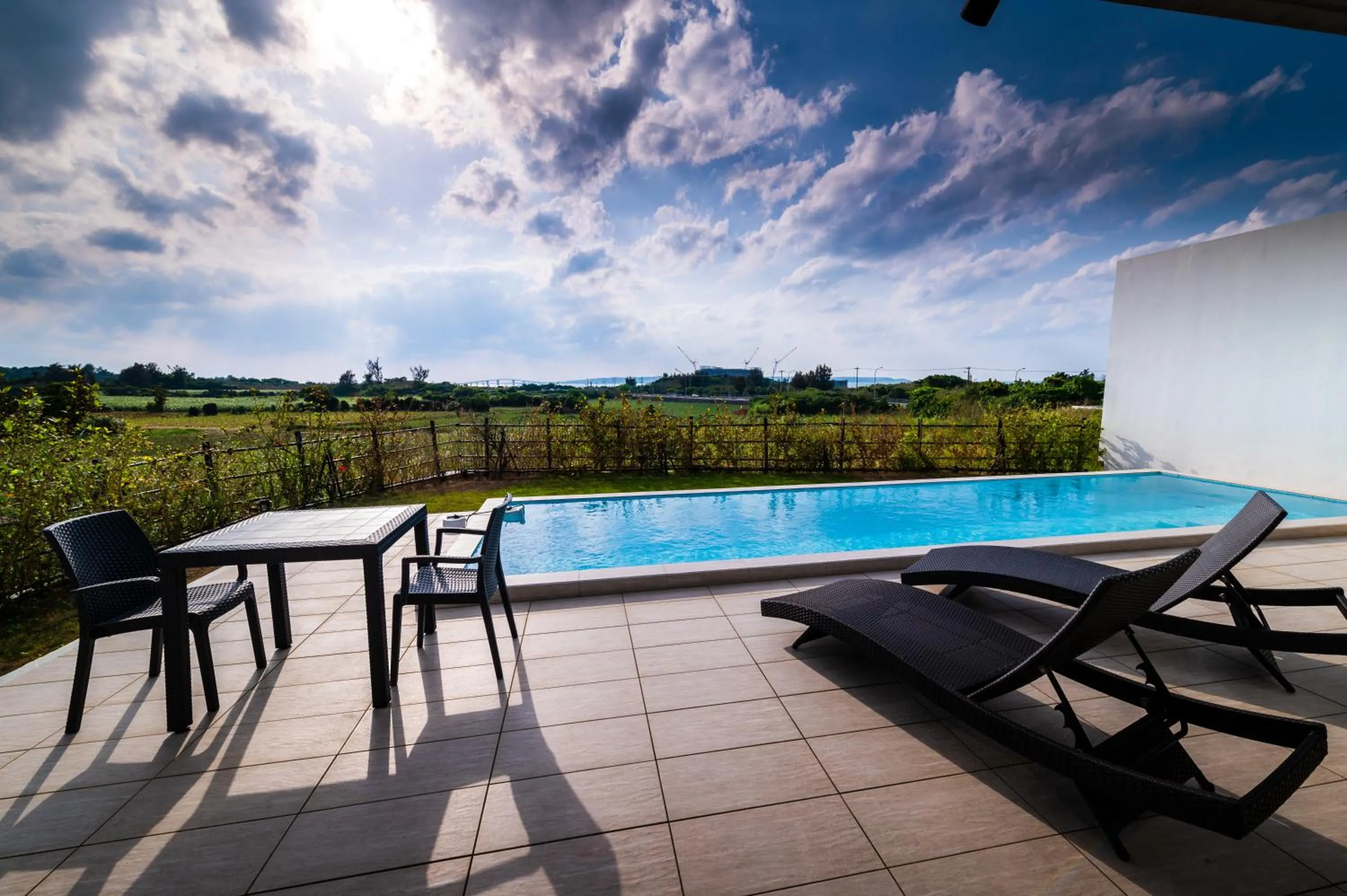 Swimming pool in Villa Alyssum