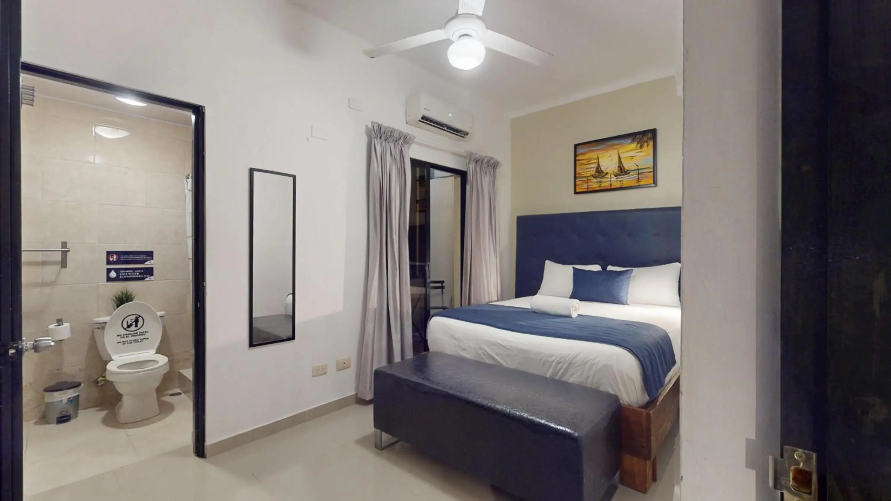 Family Double Room in Hotel Tau Art Residence Family Double Room in Hotel Tau Art Residence