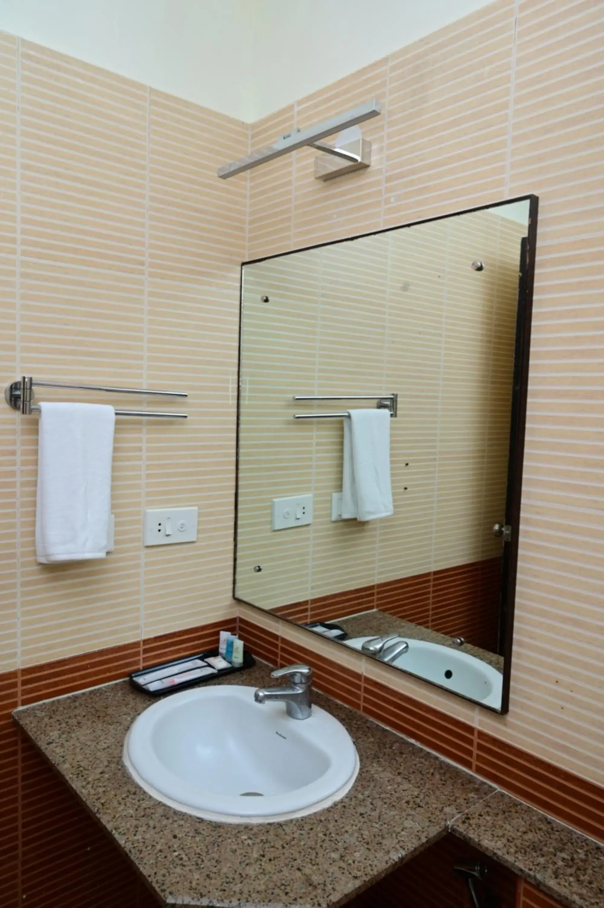 King Suite - single occupancy in Sterling Keys by TGI King Suite - single occupancy in Sterling Keys by TGI