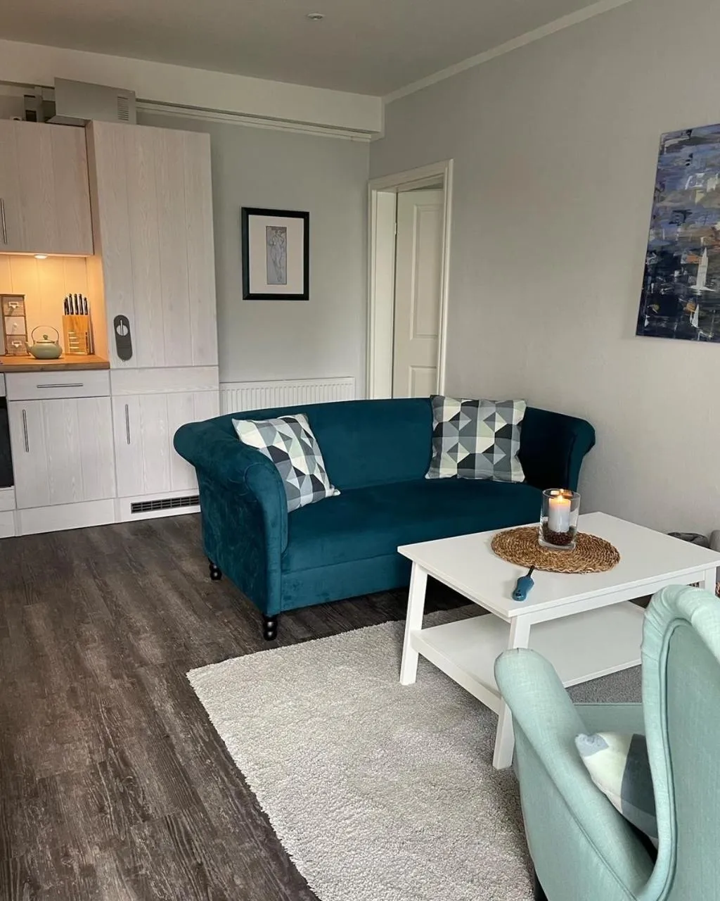 Seating area in Friesen-Lodge Ferienwohnungen