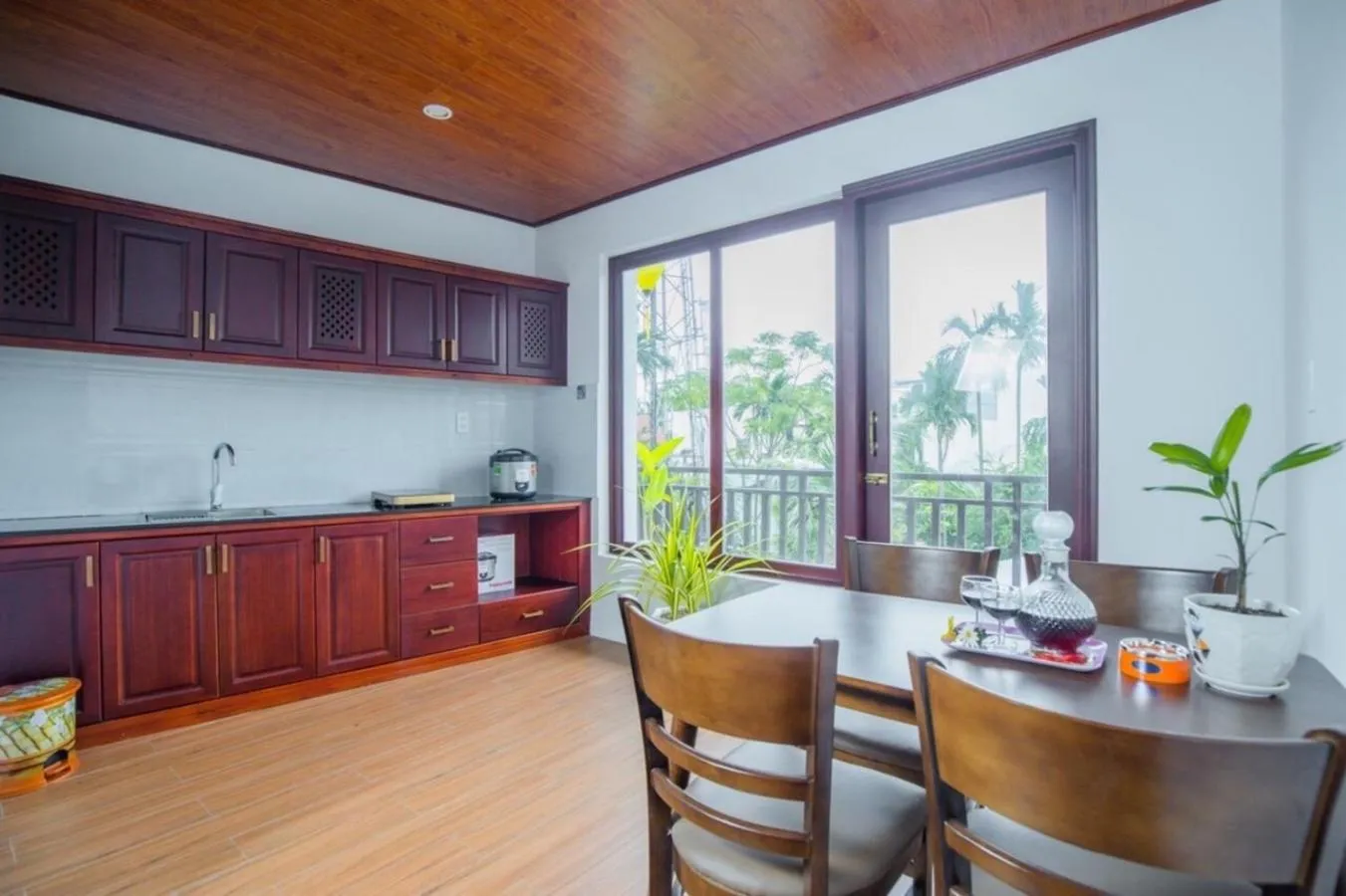 Kitchen or kitchenette in SenDa Villa & Apartment Hoi An