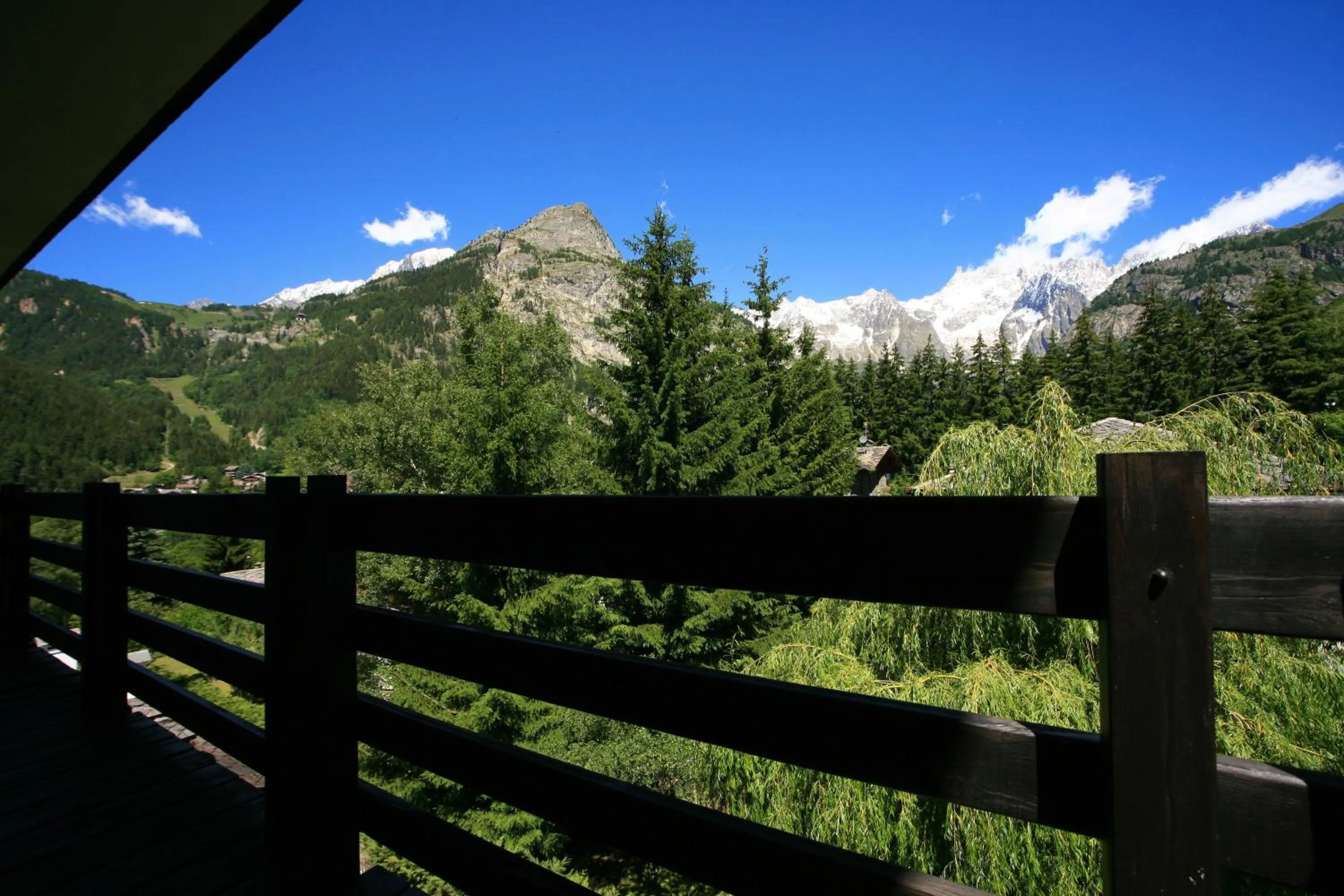 View (from property/room) in Hotel Les Jumeaux Courmayeur