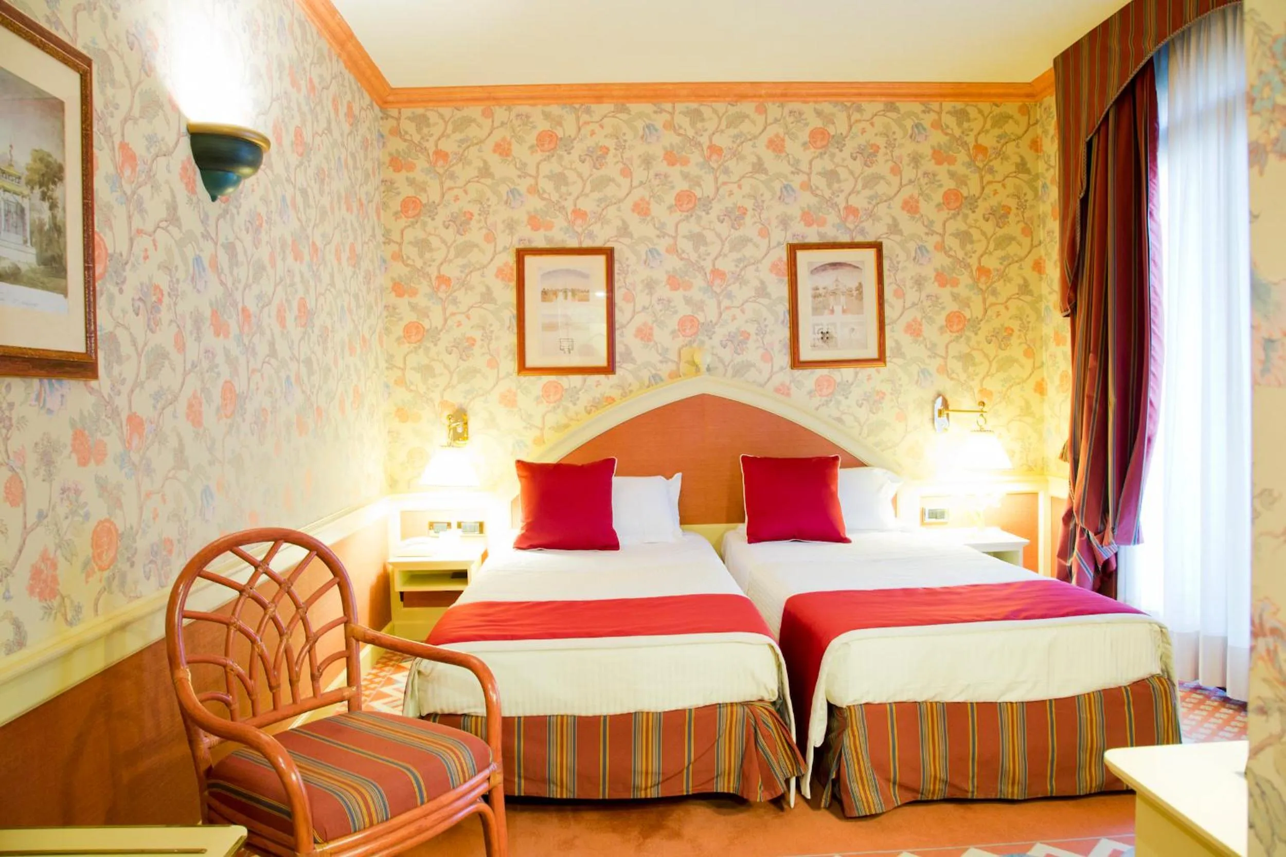 Bed in Hotel Milano Regency