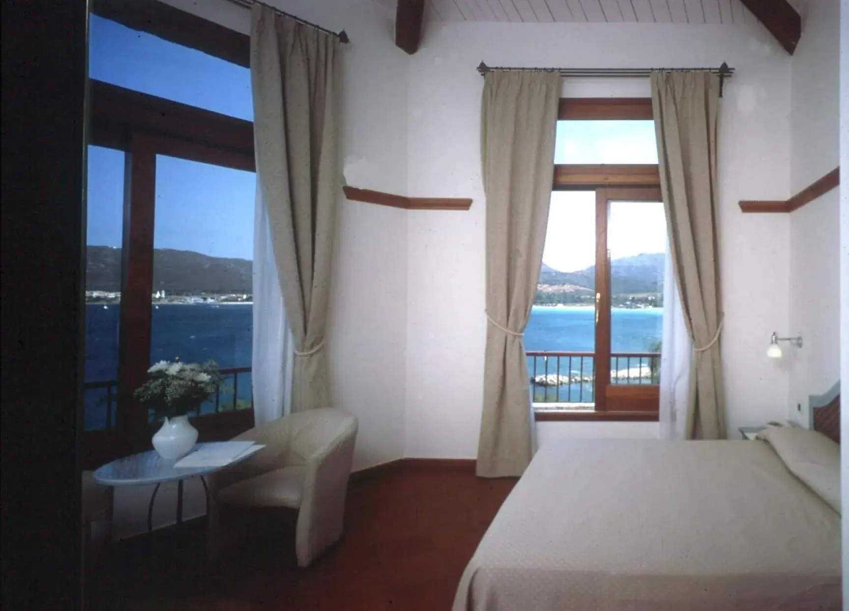 Superior Double or Twin Room with Sea View in Hotel Palumbalza Porto Rotondo Superior Double or Twin Room with Sea View in Hotel Palumbalza Porto Rotondo