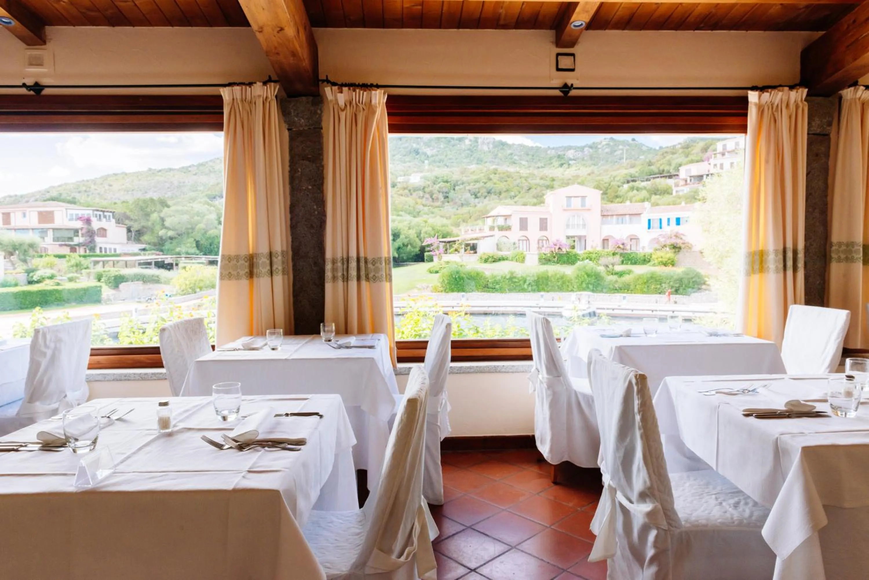 Restaurant/places to eat in Hotel Palumbalza Porto Rotondo