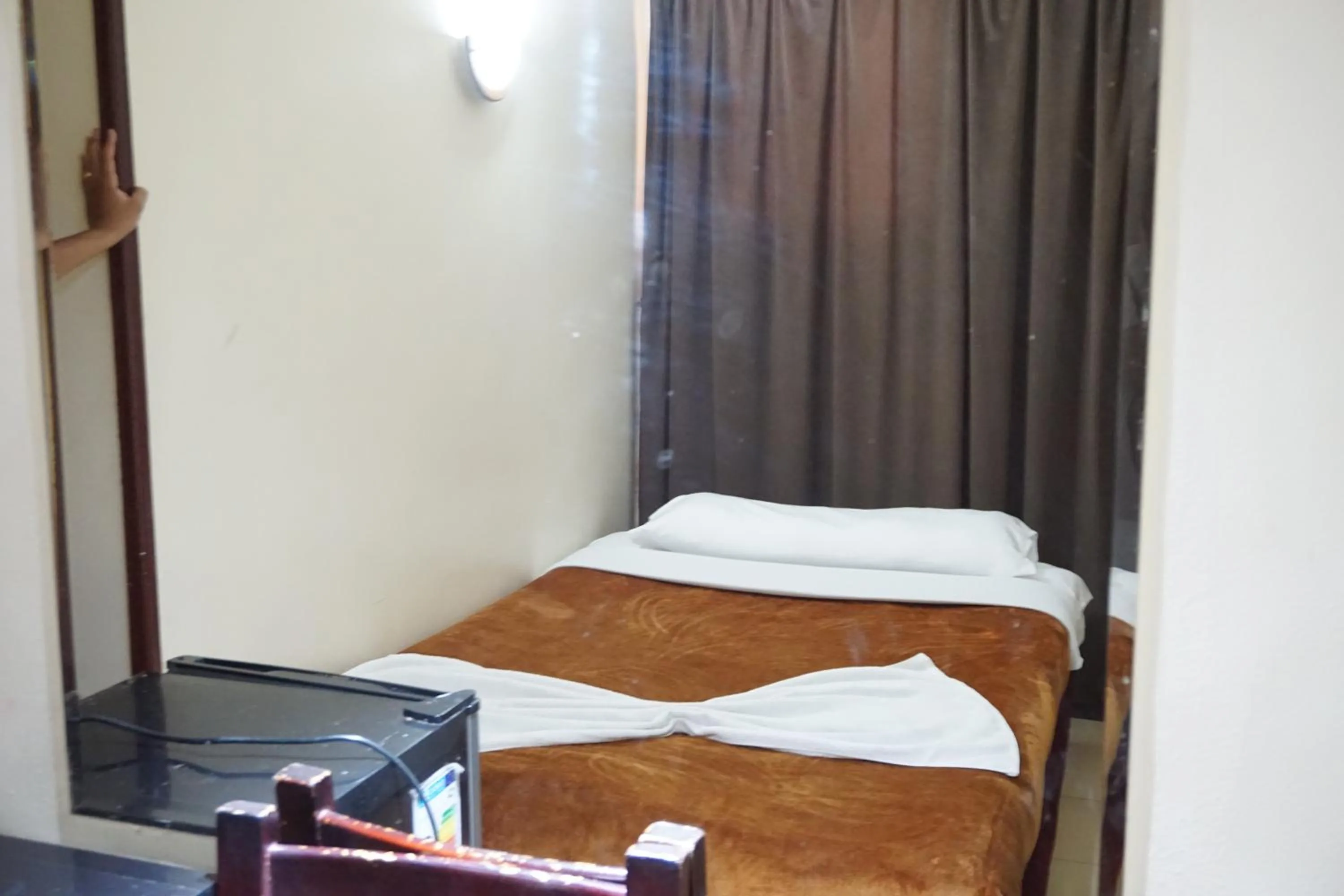 Photo of the whole room, Bed in New Saint Catherine Hotel