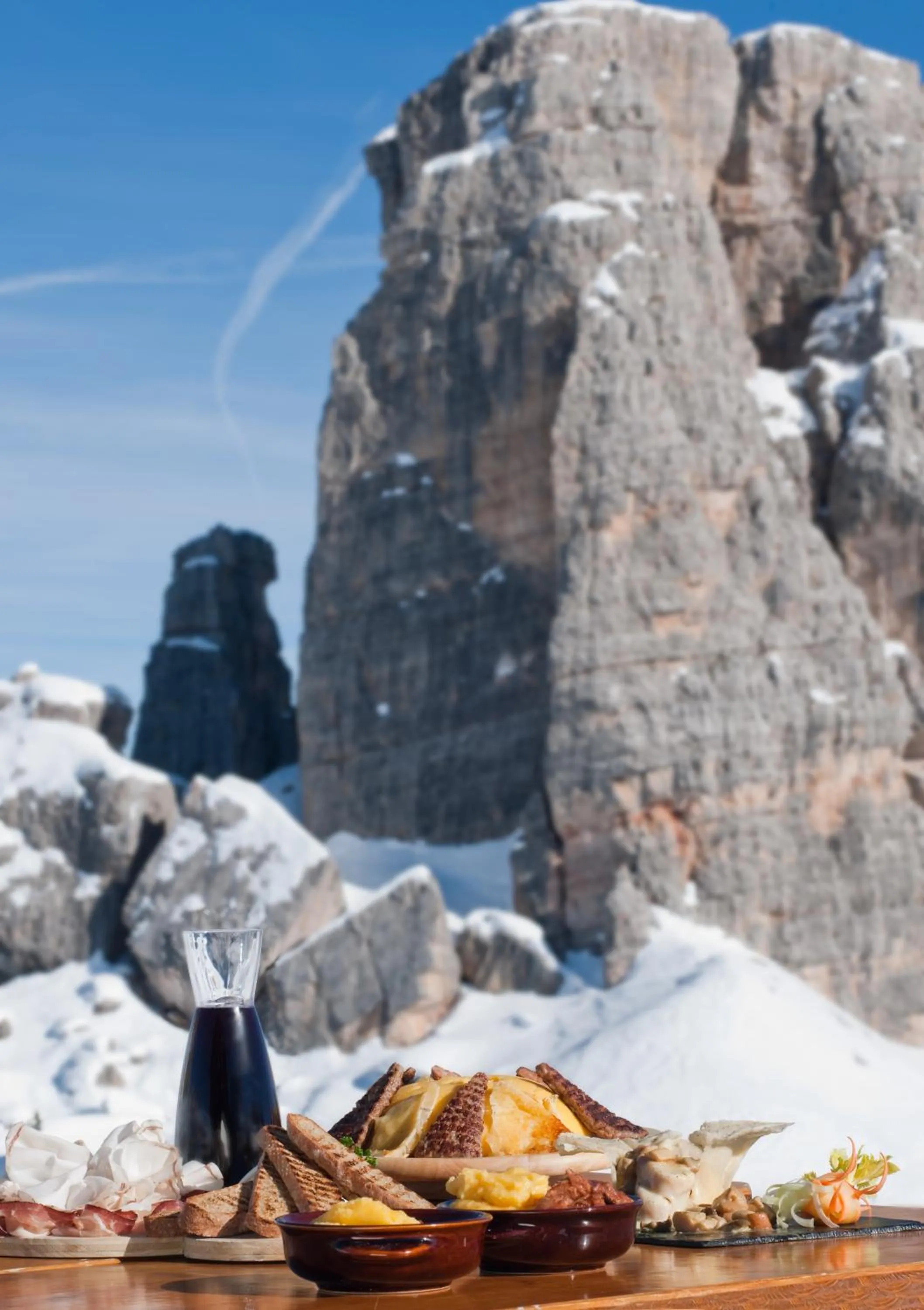 Mountain view in Hotel Alaska Cortina