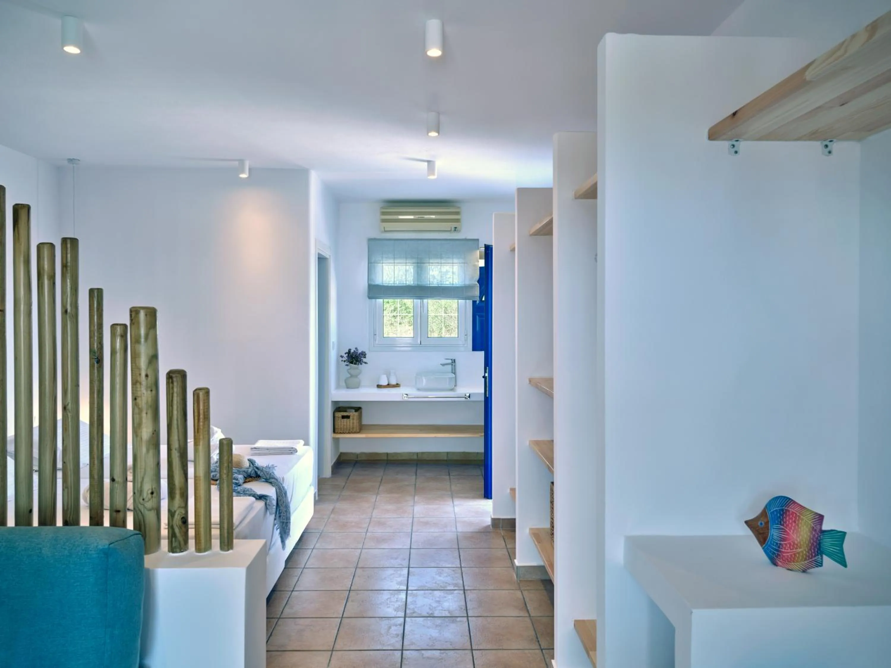 Photo of the whole room, Bed in Fyrogenis palace