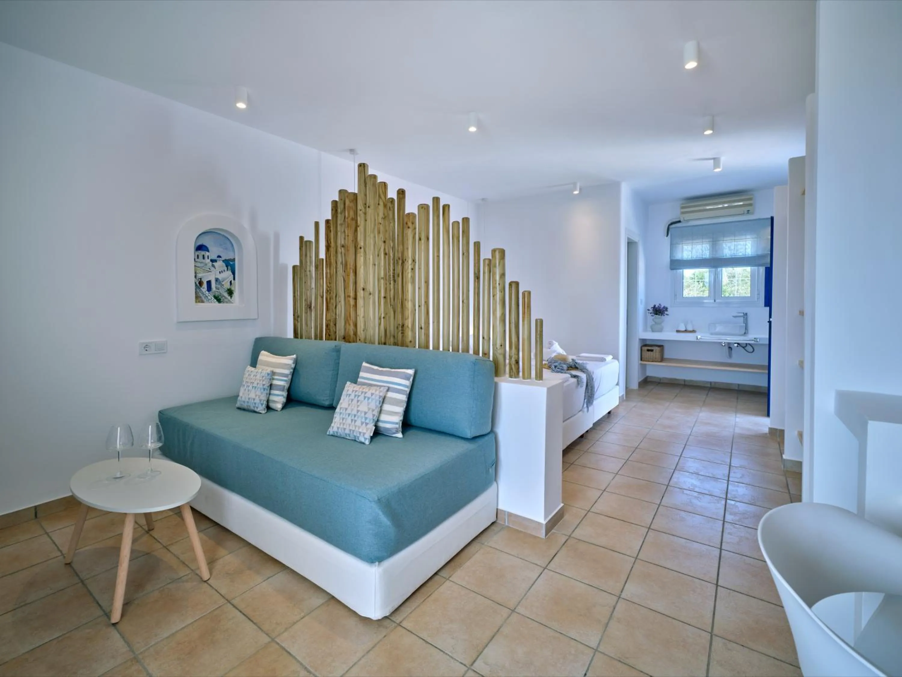 Photo of the whole room, Bed in Fyrogenis palace